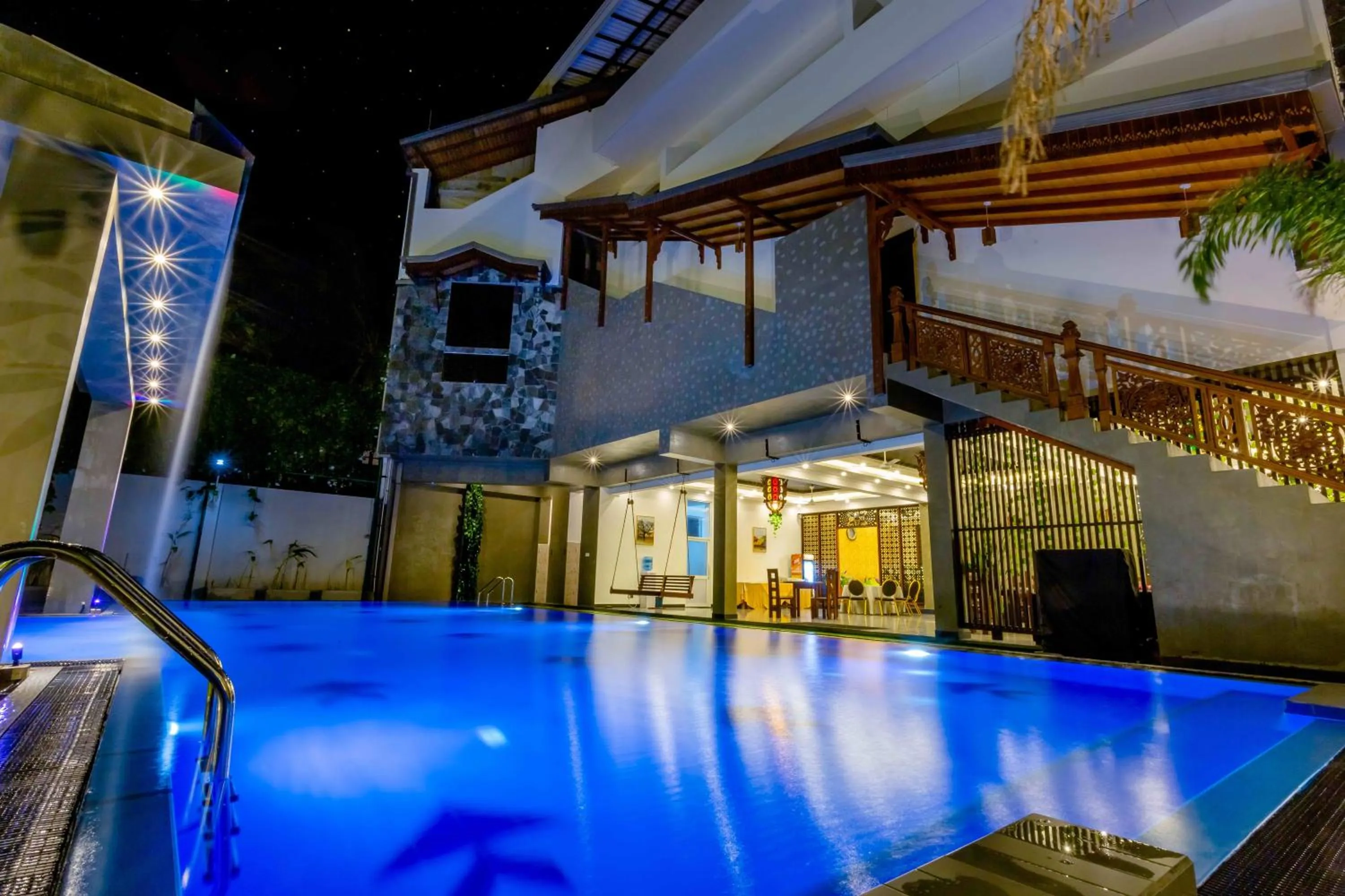 Swimming pool in Polhena Grand Resort & Banquet