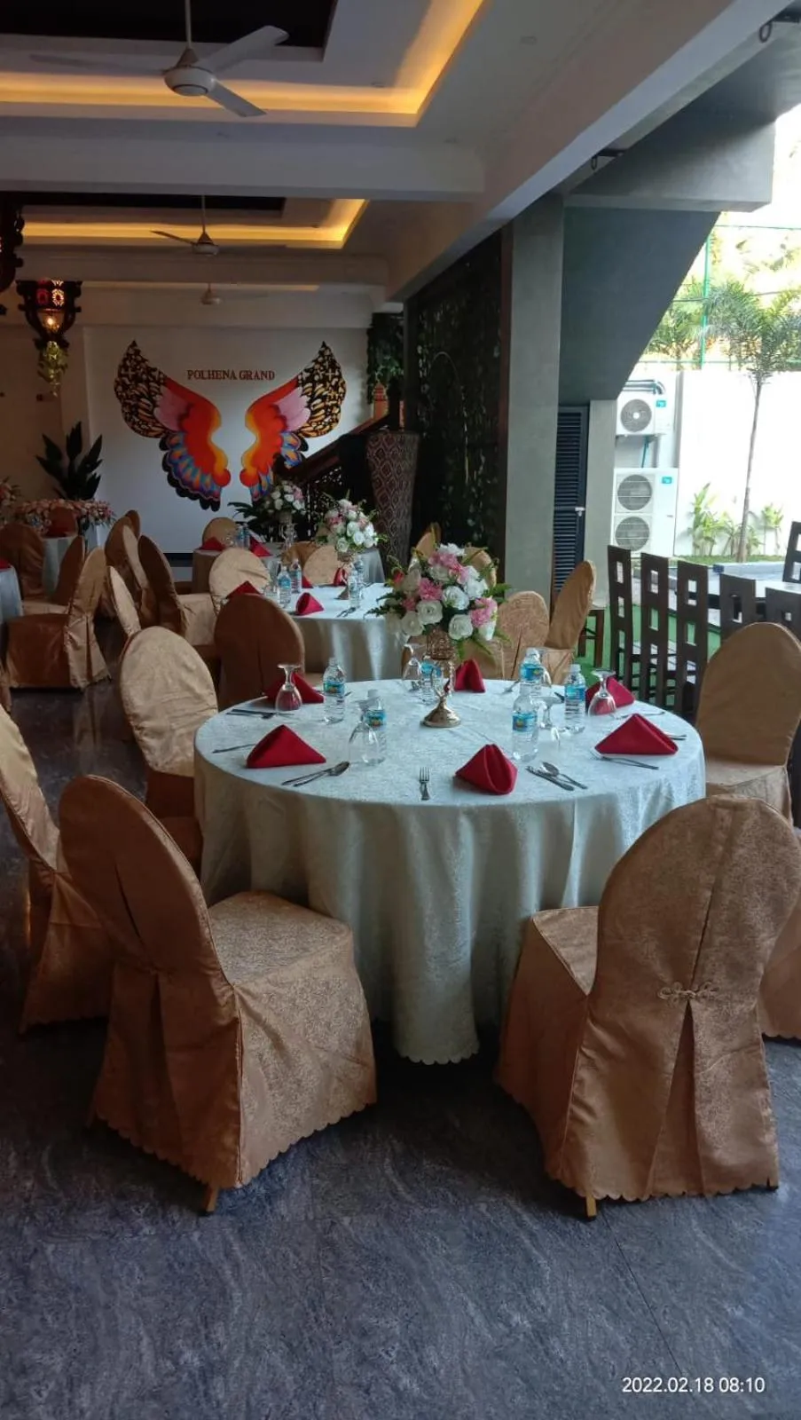 Restaurant/places to eat in Polhena Grand Resort & Banquet
