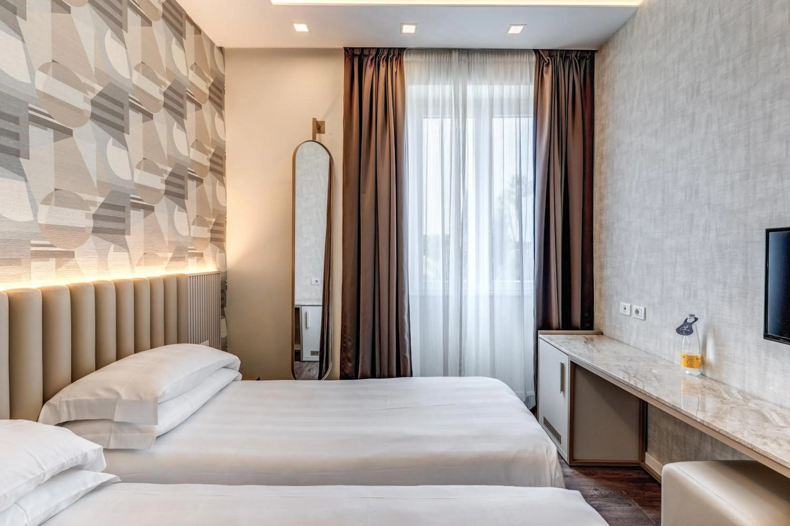 Bedroom, Bed in Hotel Isola Sacra Rome Airport