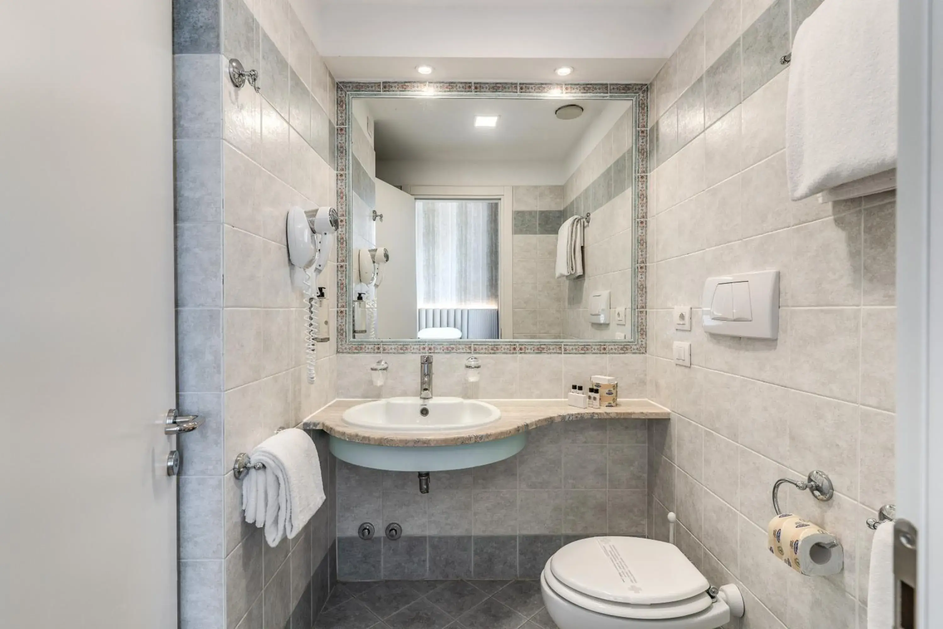 Standard Double Room for Single Use in Hotel Isola Sacra Rome Airport Standard Double Room for Single Use in Hotel Isola Sacra Rome Airport