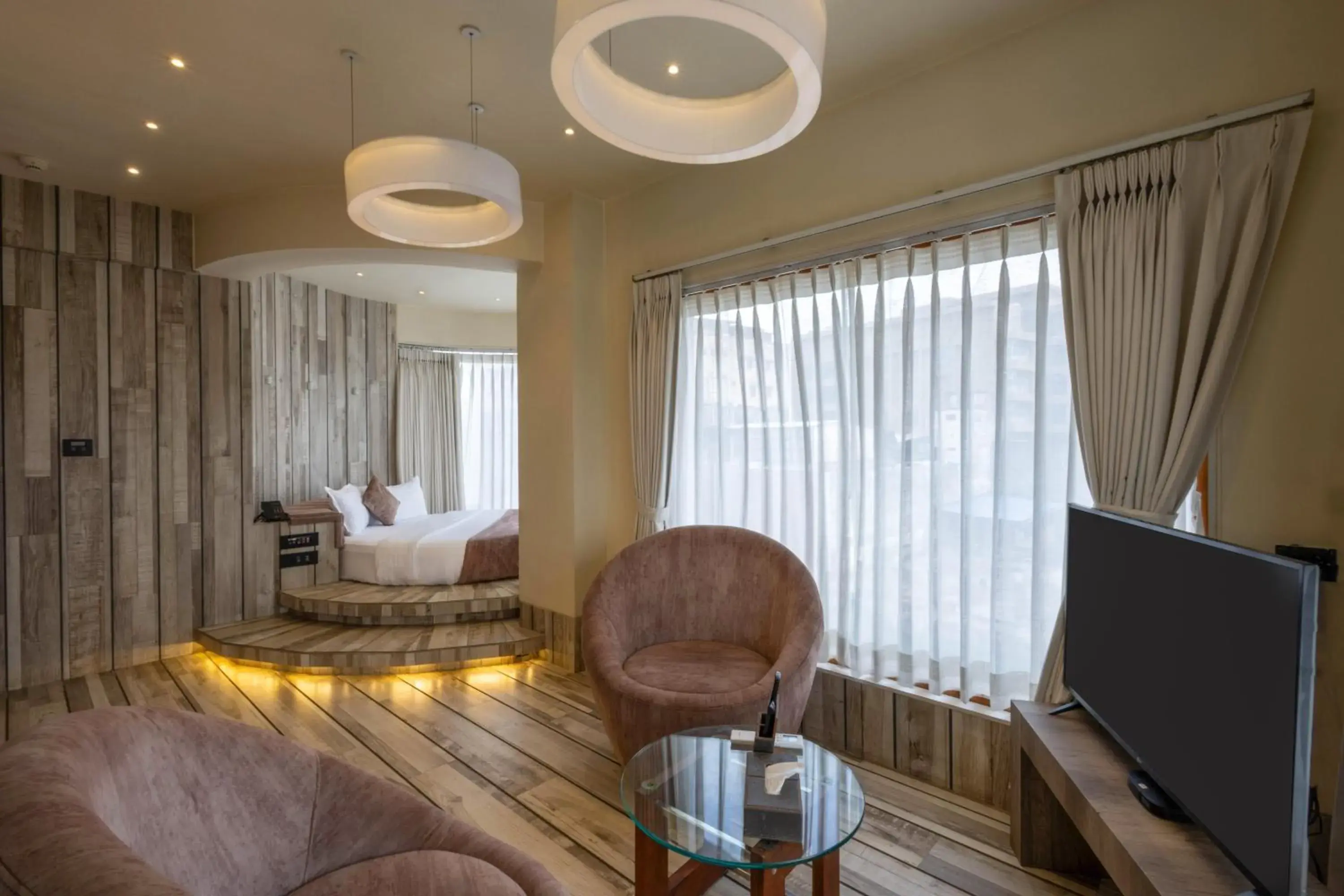 Living room in De Glance Hotel, Near Surat Railway Station Living room in De Glance Hotel, Near Surat Railway Station