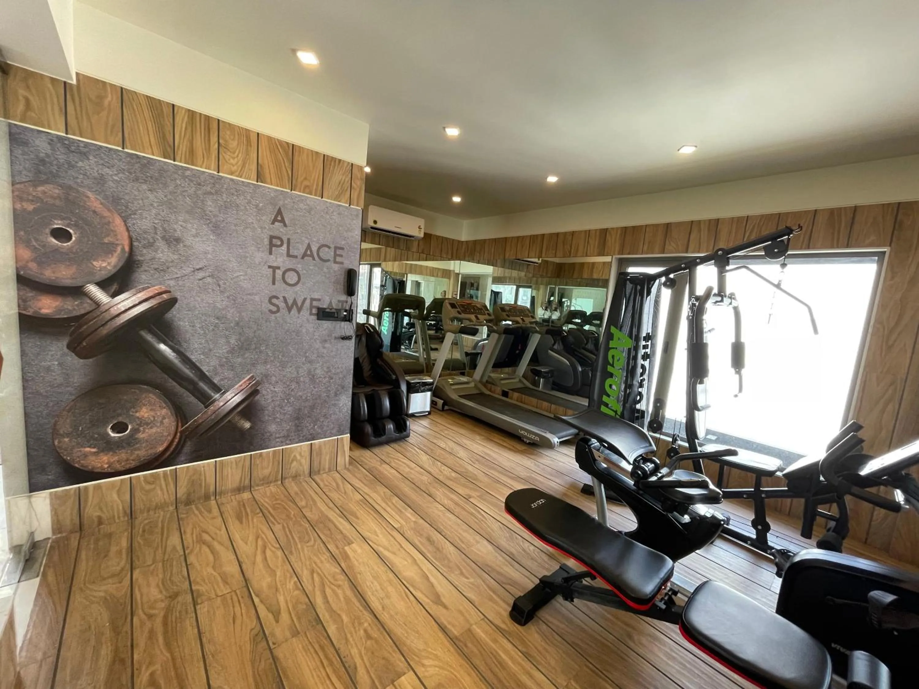 Fitness centre/facilities in De Glance Hotel, Near Surat Railway Station