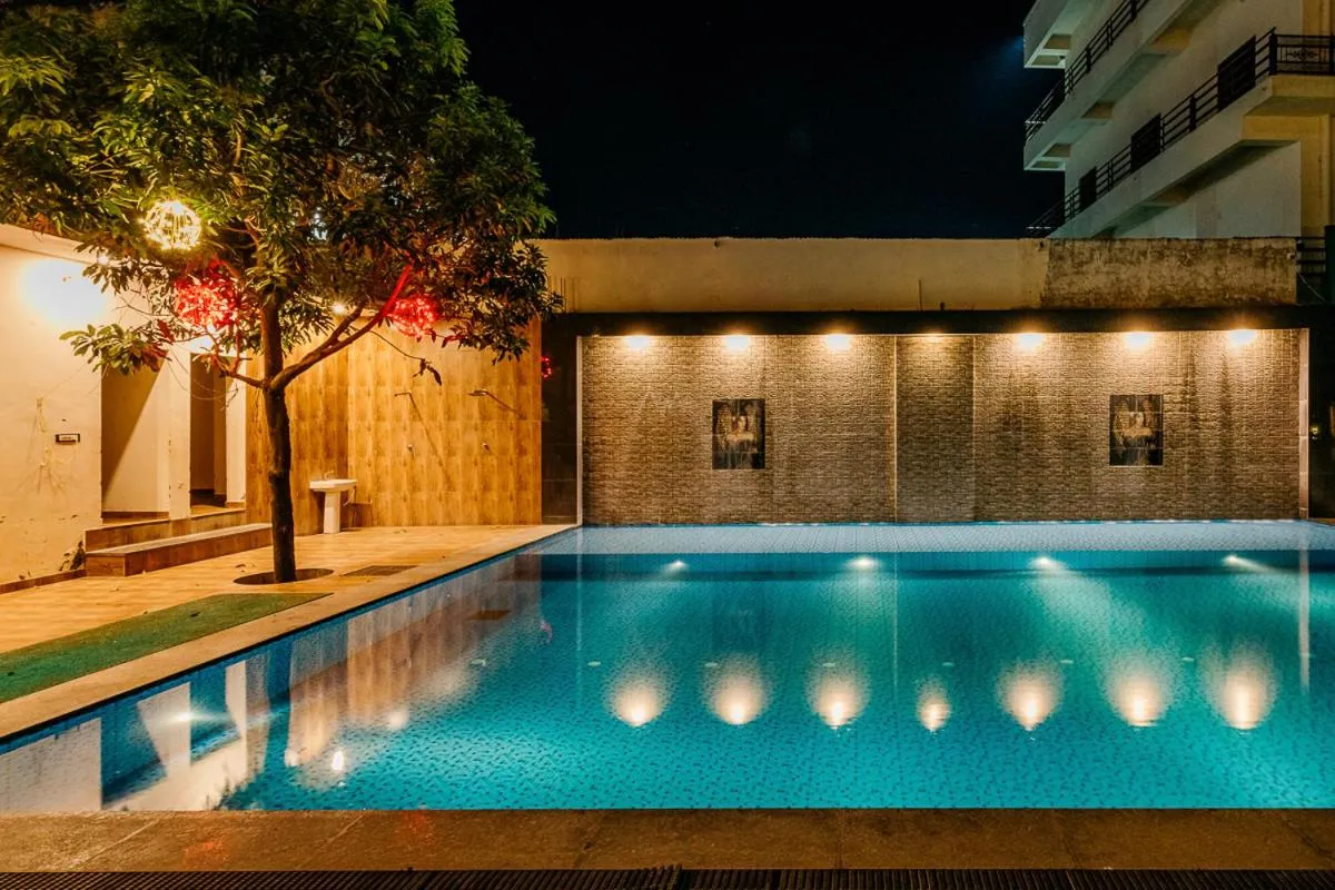 Swimming pool in Aditya Palace
