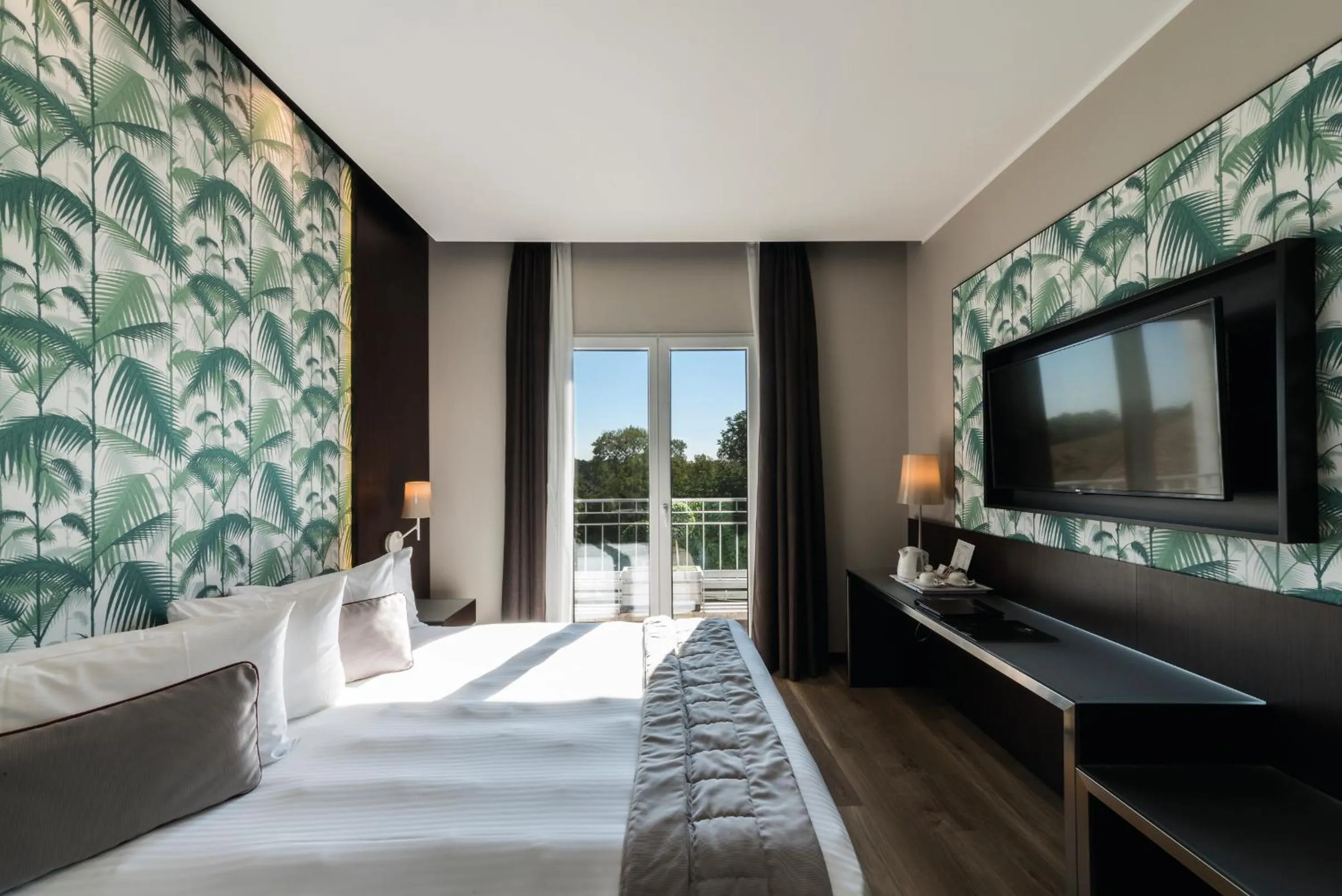 TV and multimedia, Bed in Hotel Manin