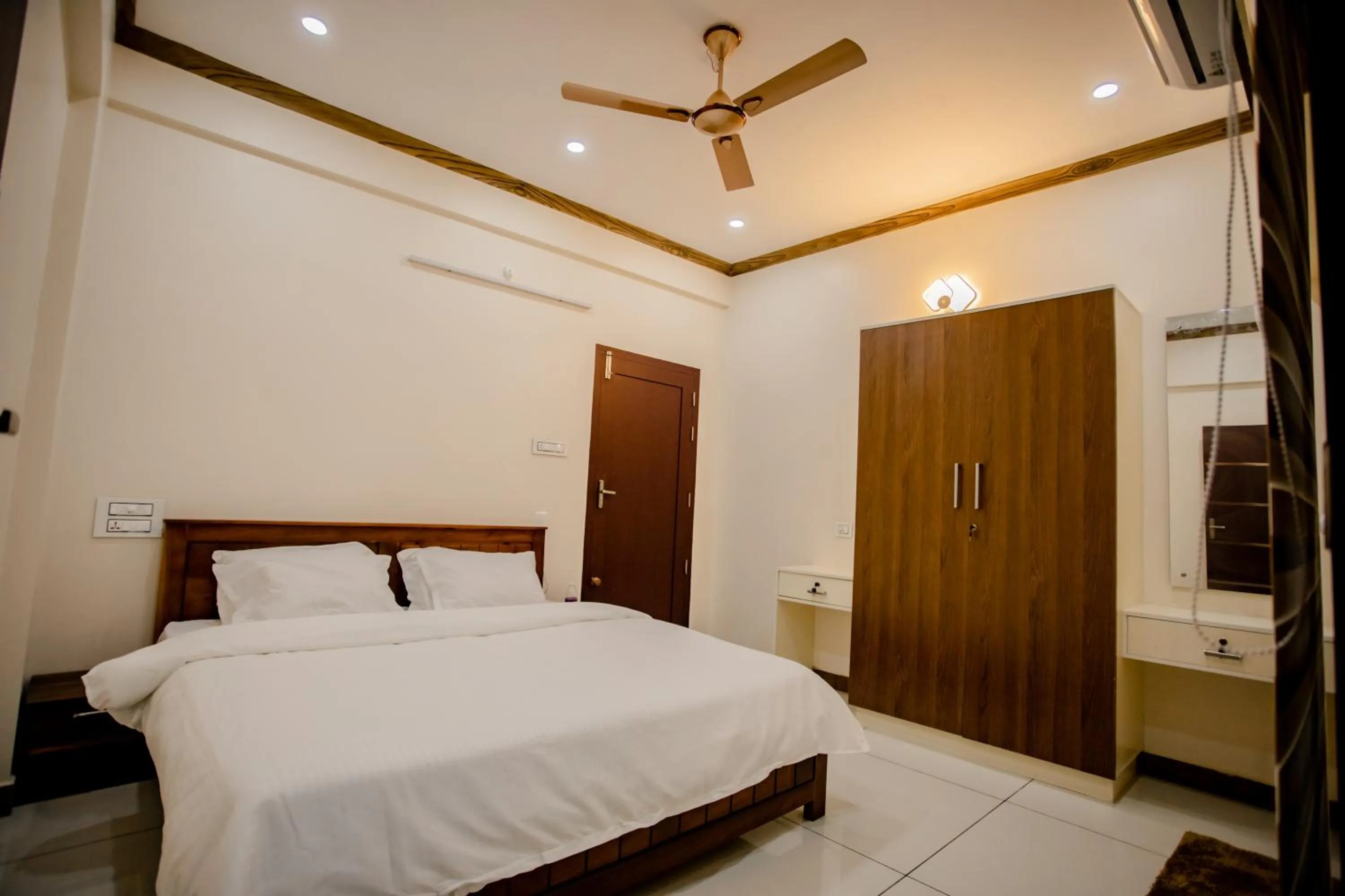 Bed in Cliff Way Apartments