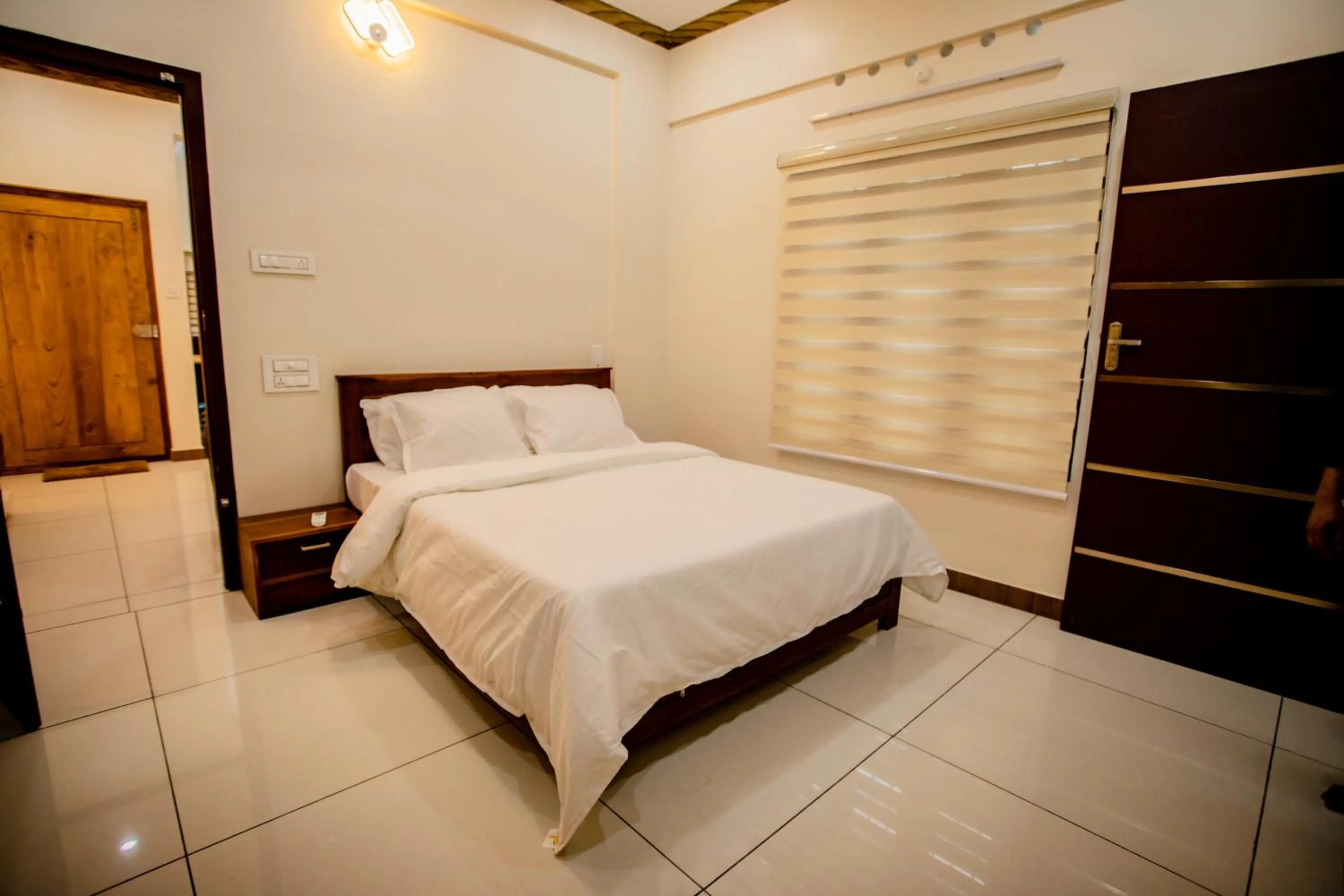 Bed in Cliff Way Apartments