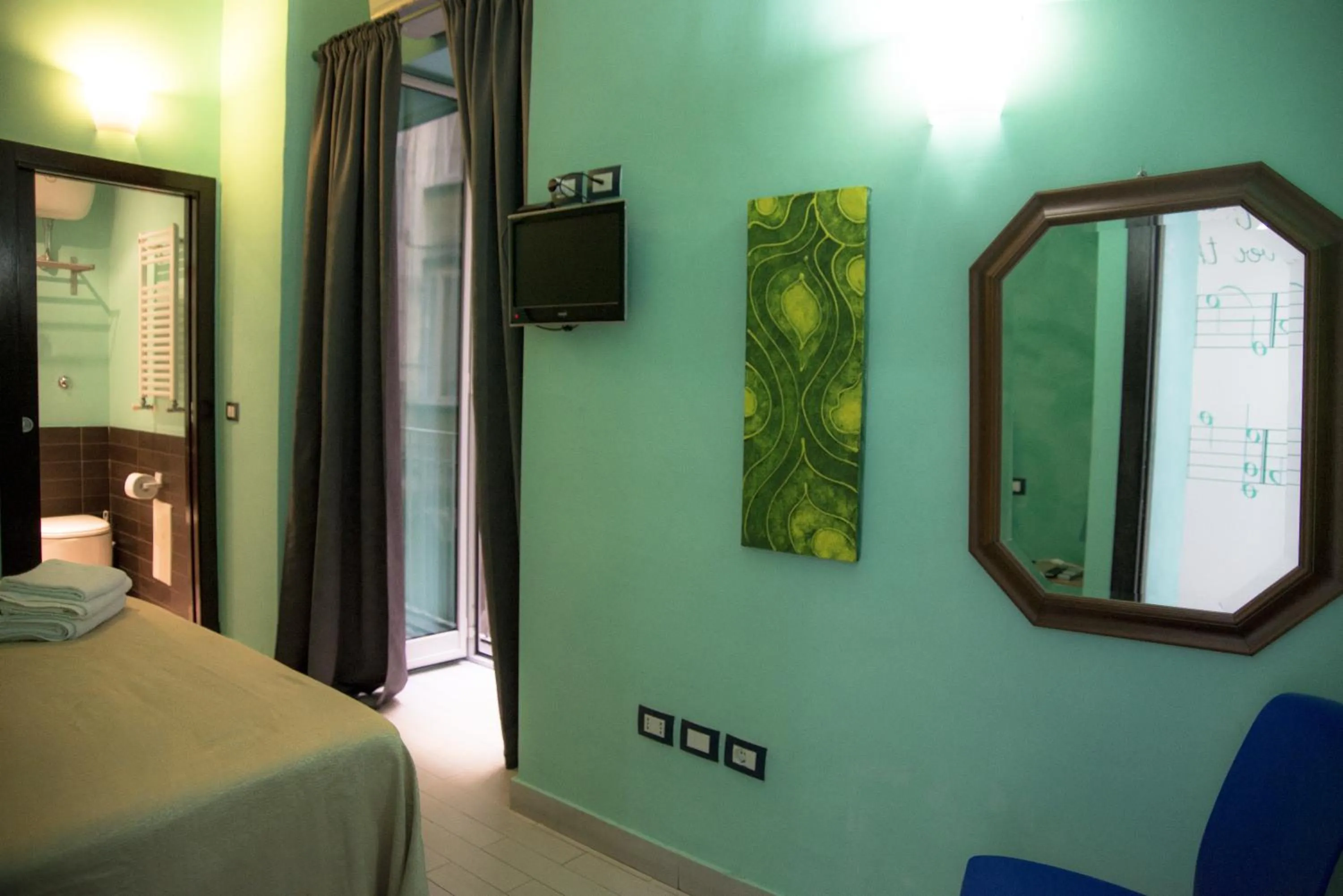 Decorative detail, Bed in B&B Rainbow