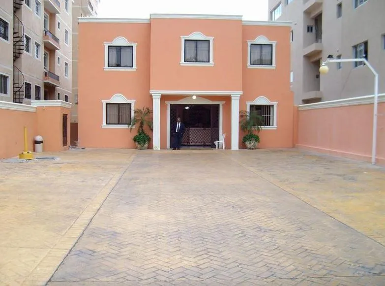 Property building in Drake Bolivar Santo Domingo