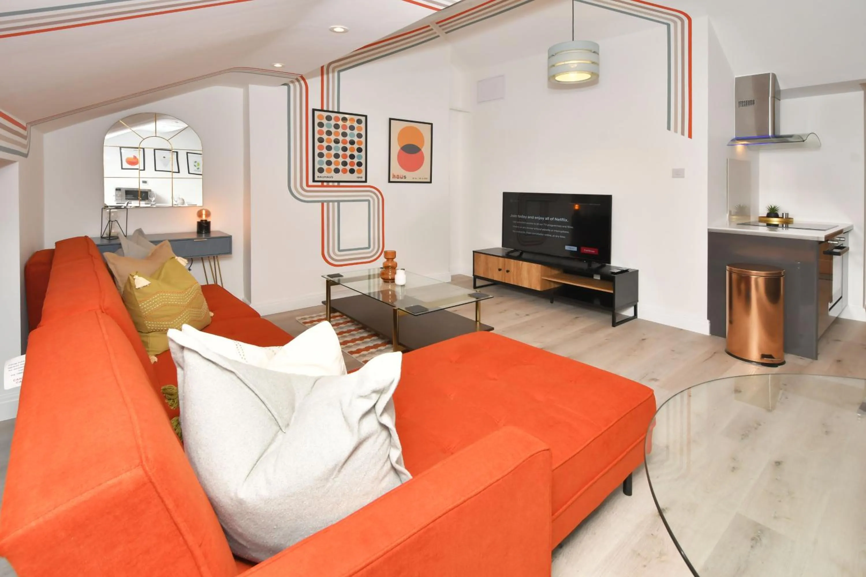 Antrobus Deluxe Apartments by YourStays