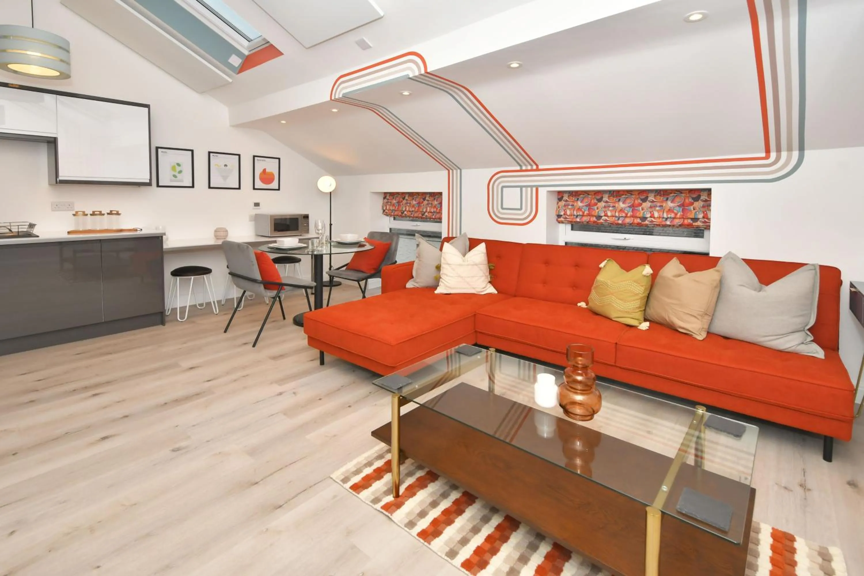 Antrobus Deluxe Apartments by YourStays