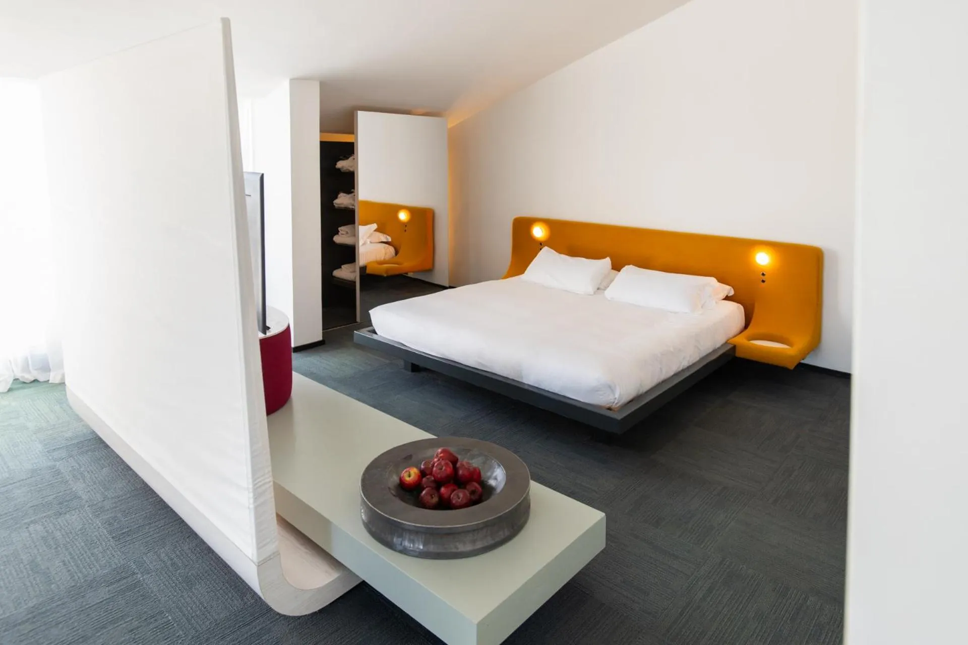 Bed in Hotel Ripa Roma