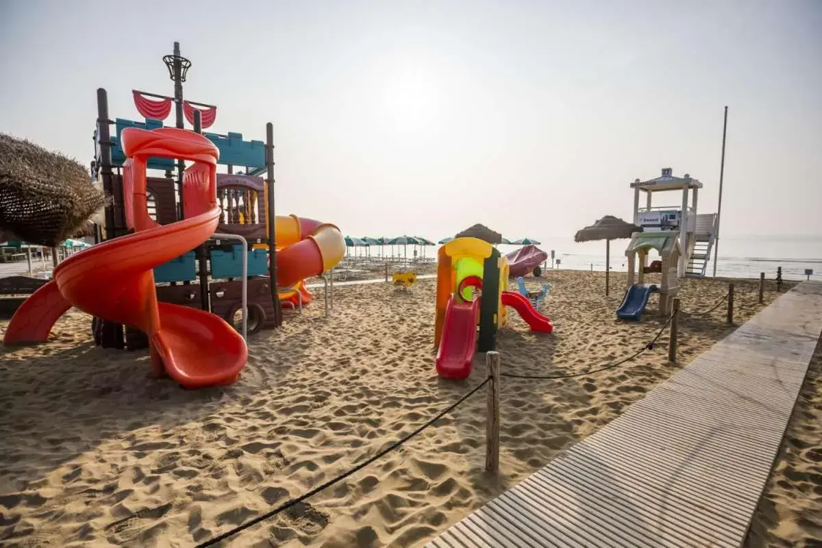 Children's Play Area in Hotel Viña del Mar Pineta