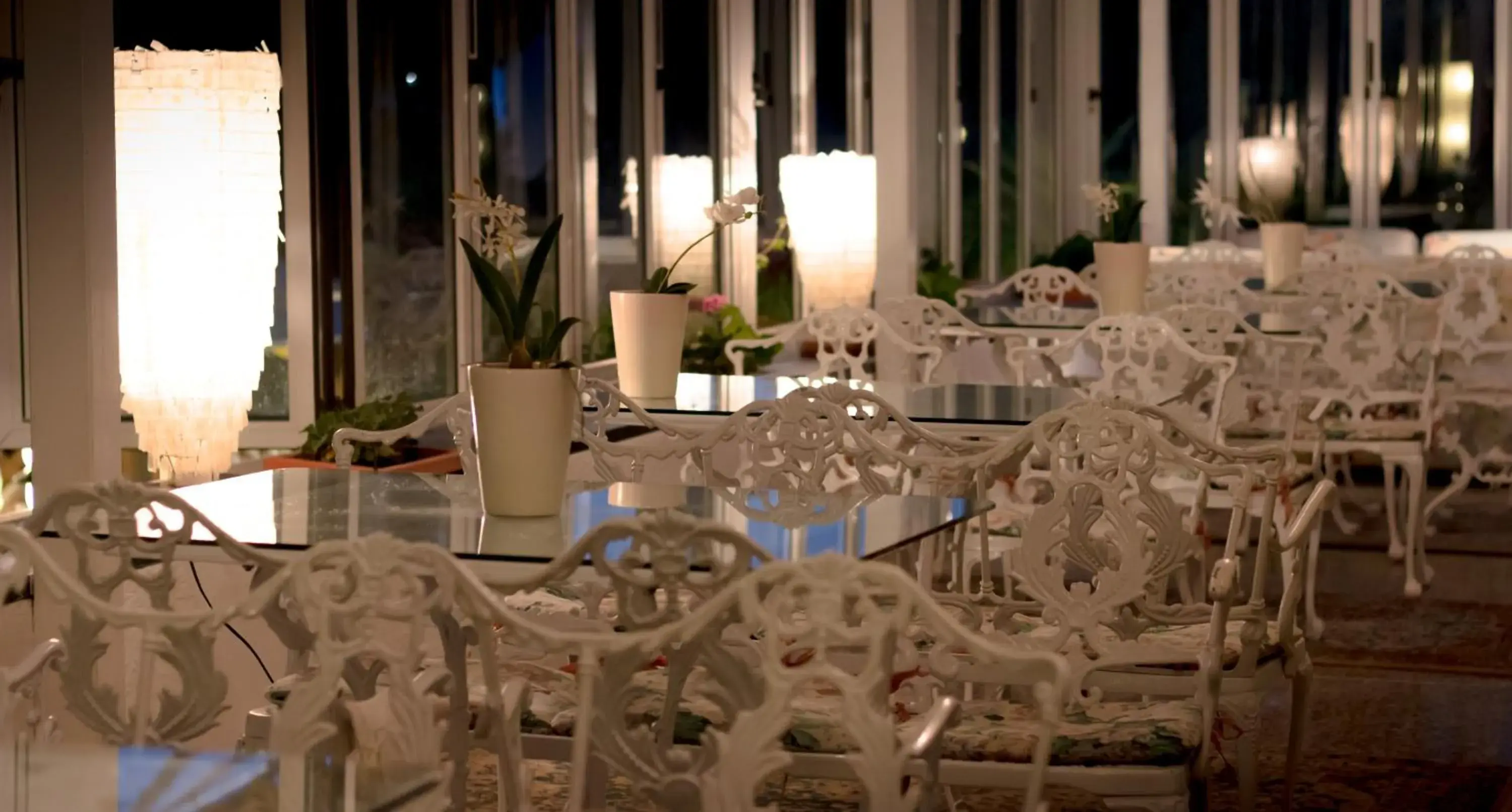 Balcony/Terrace, Restaurant/Places to Eat in Hotel Viña del Mar Pineta