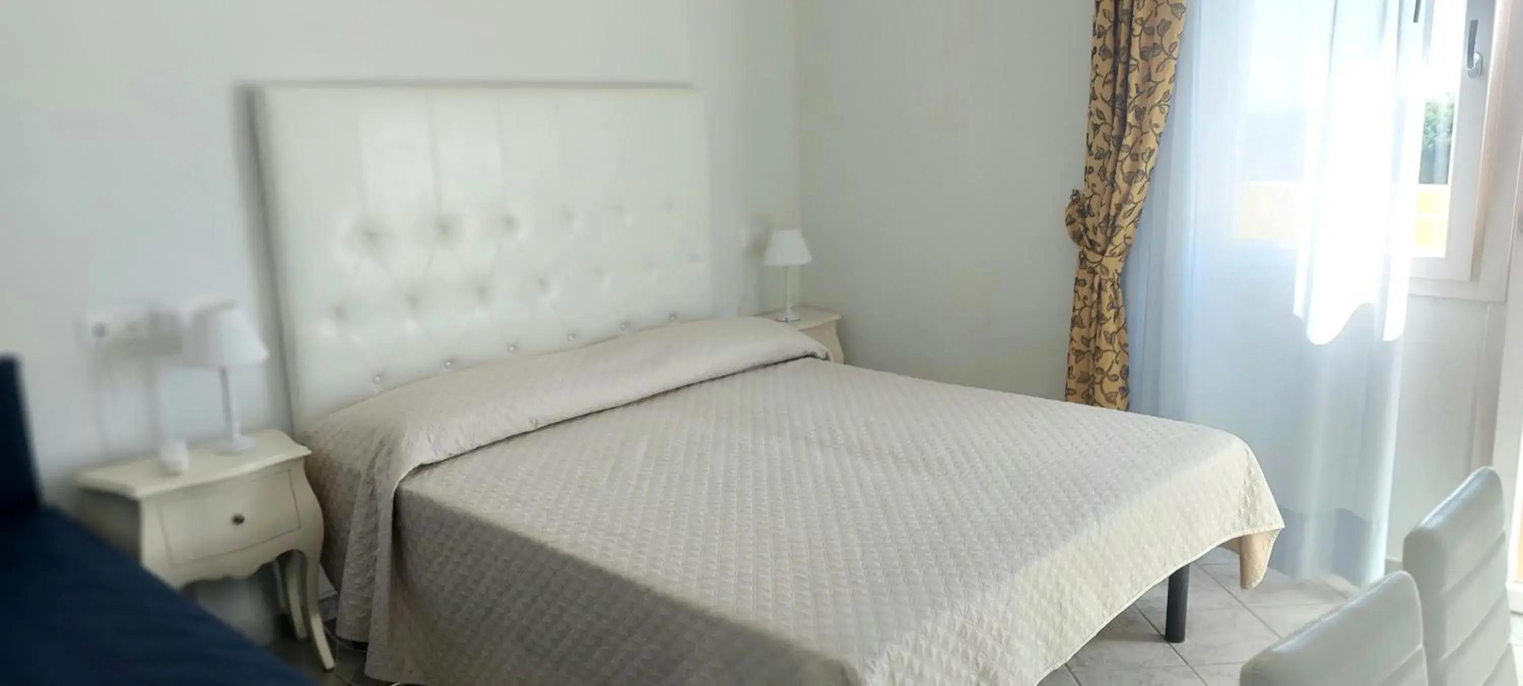 Bedroom, Bed in Hotel Viña del Mar Pineta