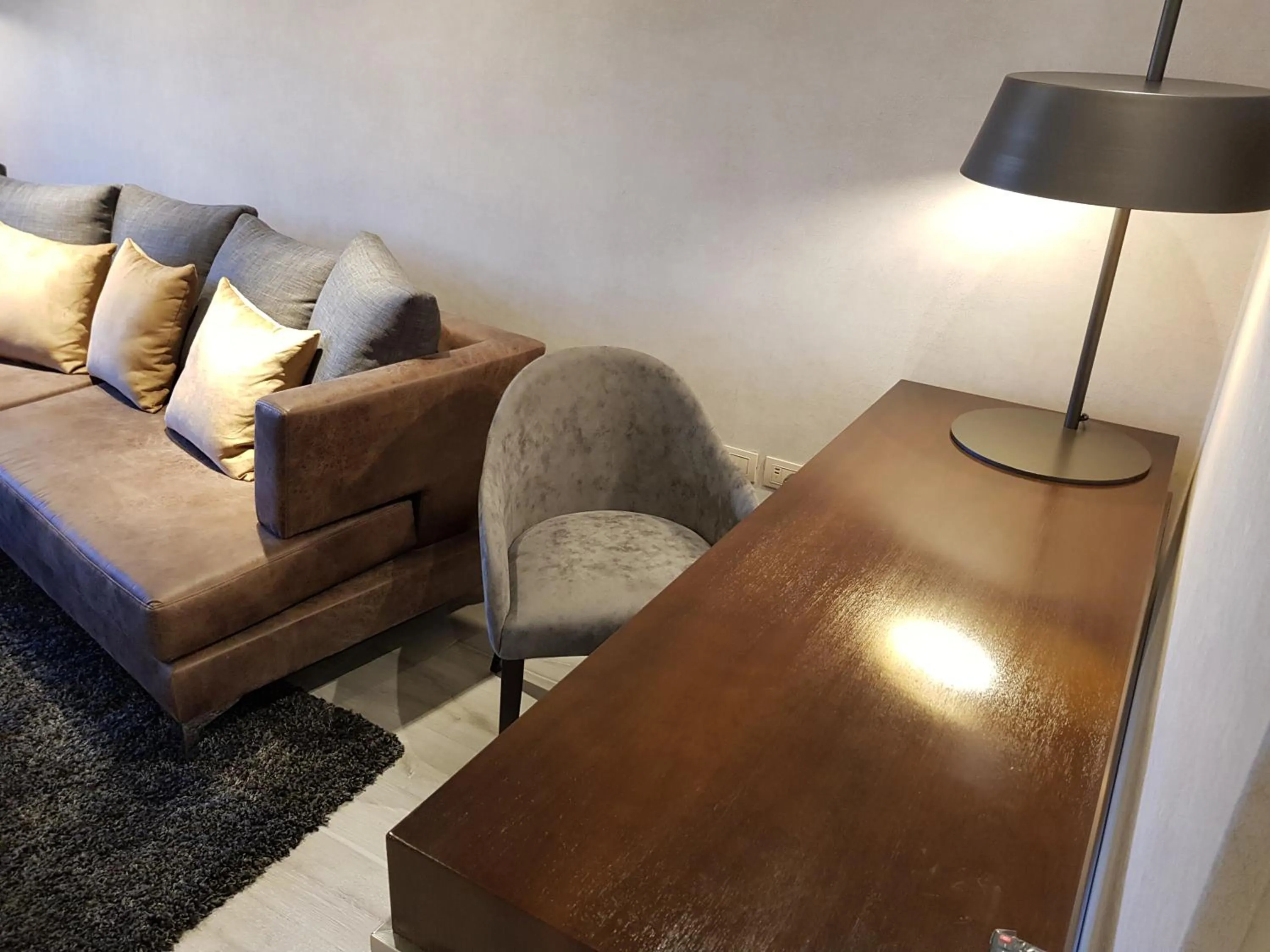 Seating area in Ramada Plaza by Wyndham Tucuman