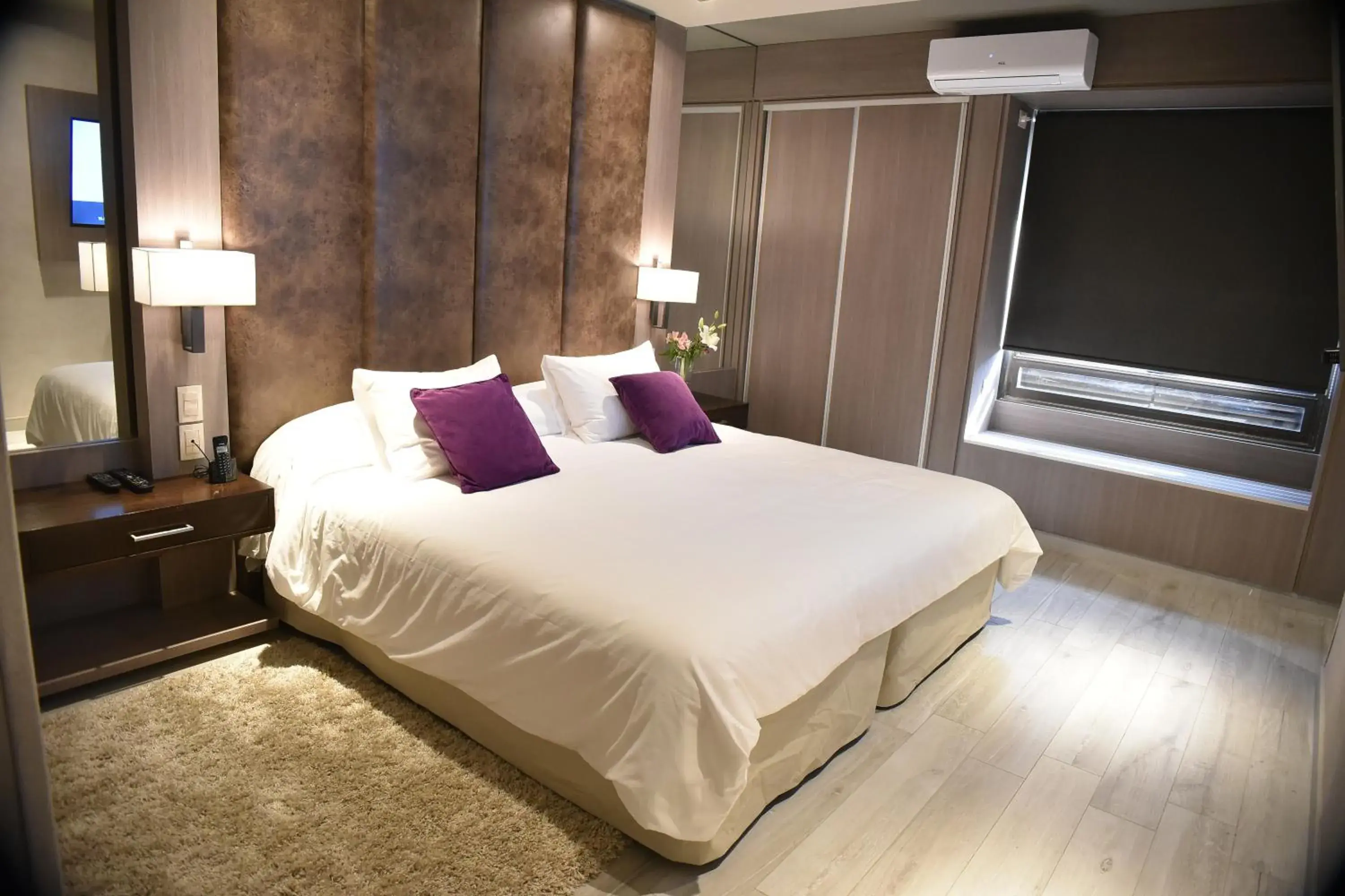 Bed in Garden Plaza Bed in Garden Plaza