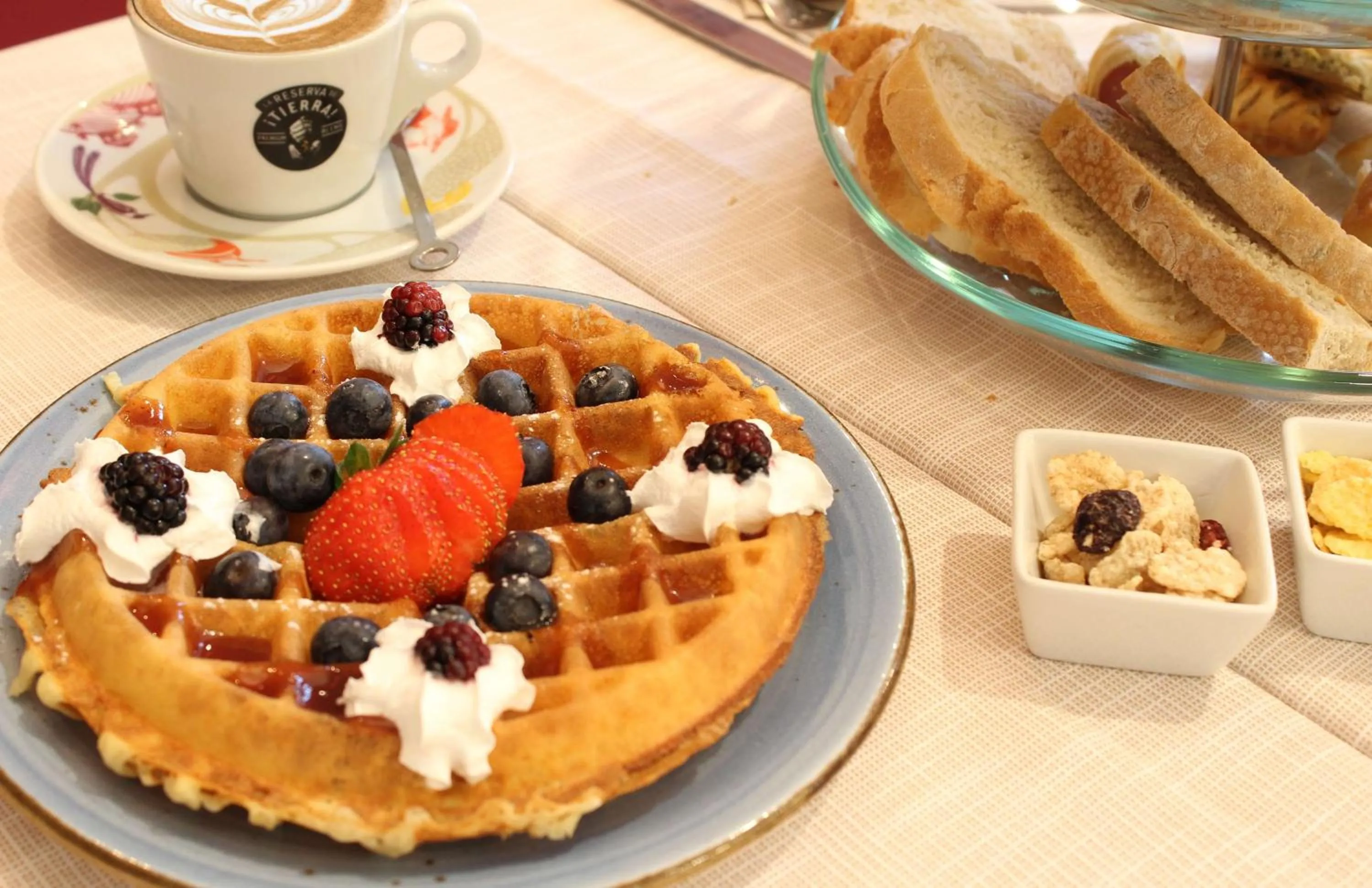 Breakfast in Best Western Hotel Moderno Verdi