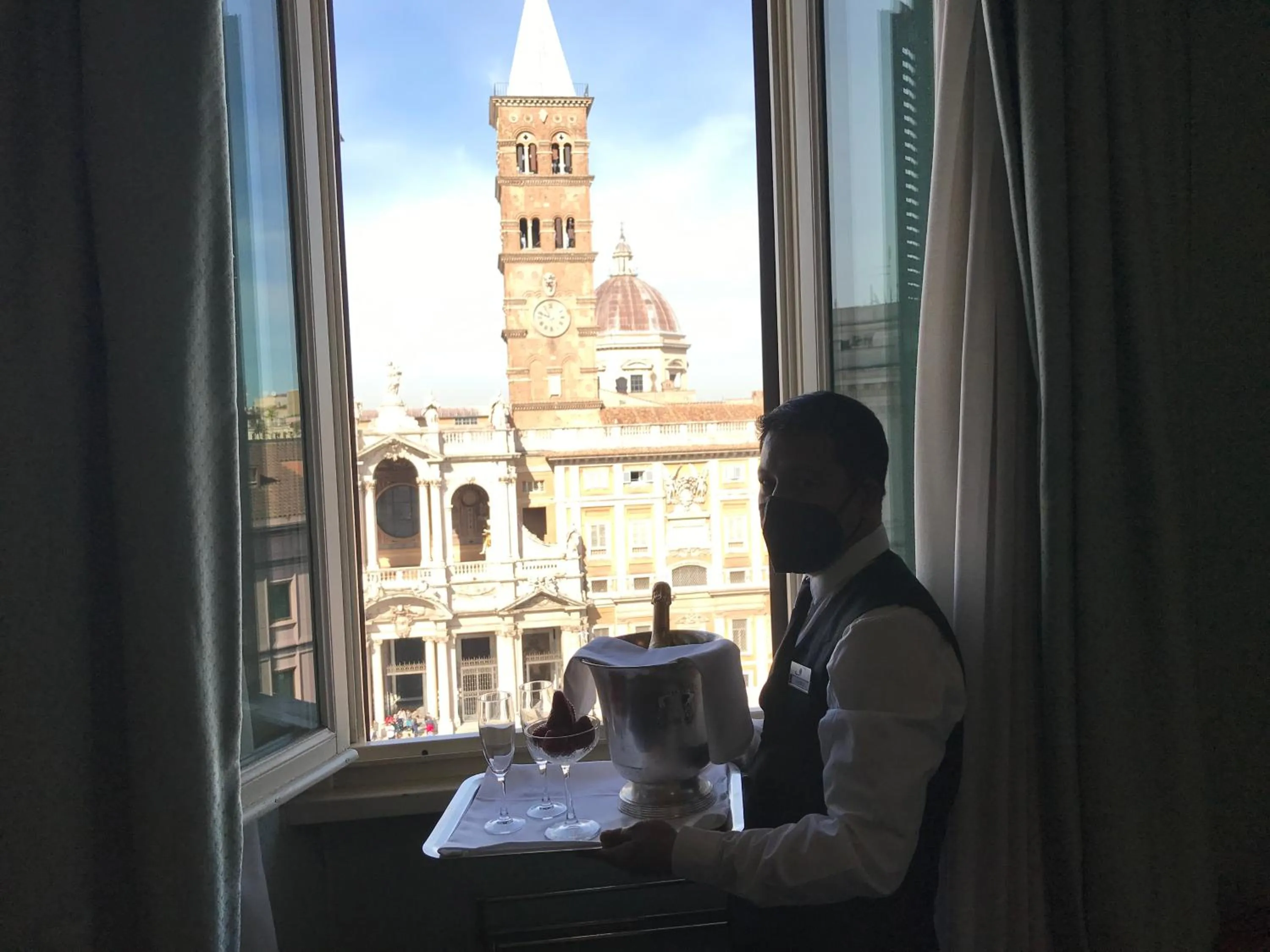Bedroom in Hotel Mecenate Palace