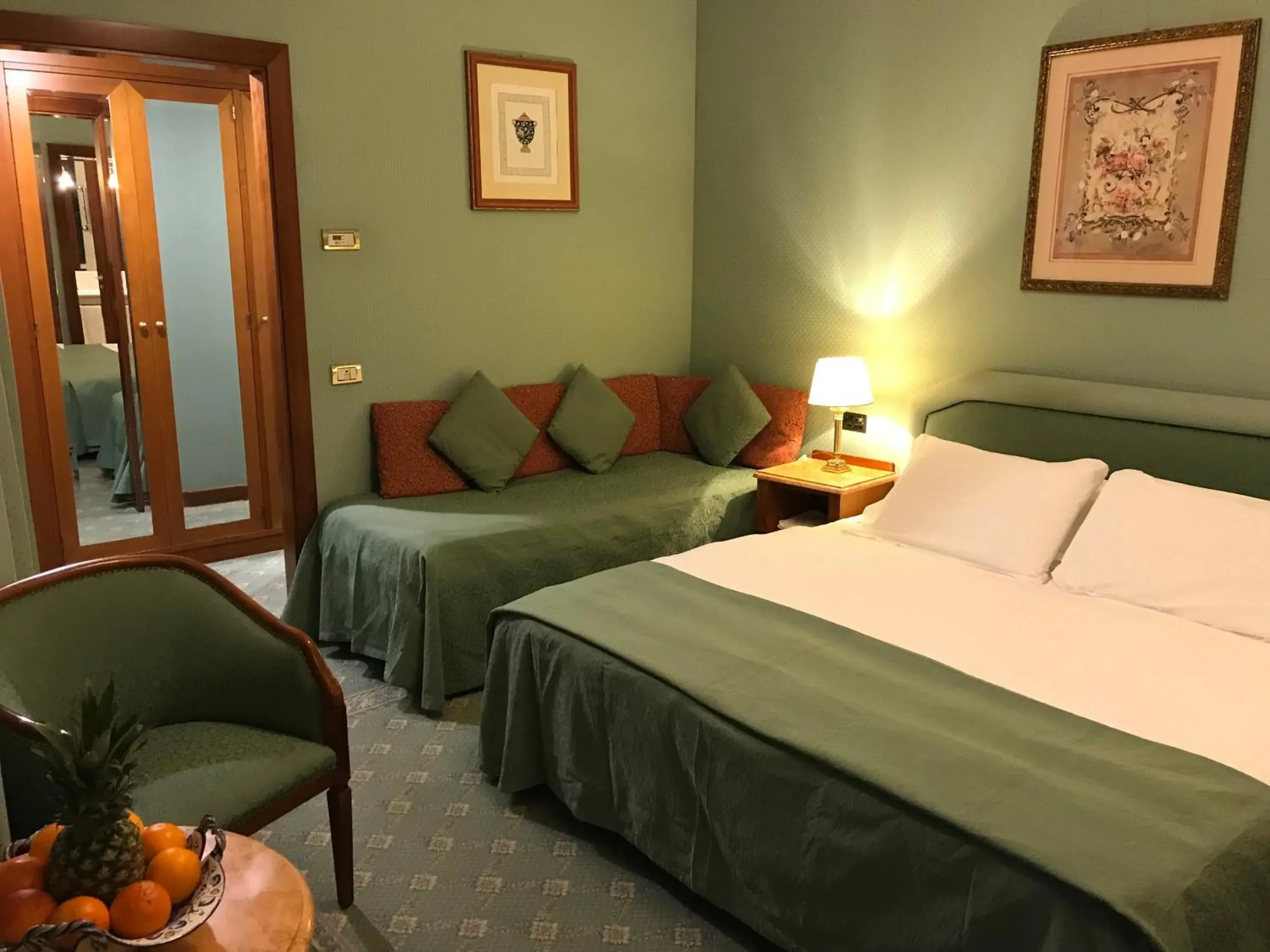 Bedroom, Bed in Hotel Mecenate Palace Bedroom, Bed in Hotel Mecenate Palace