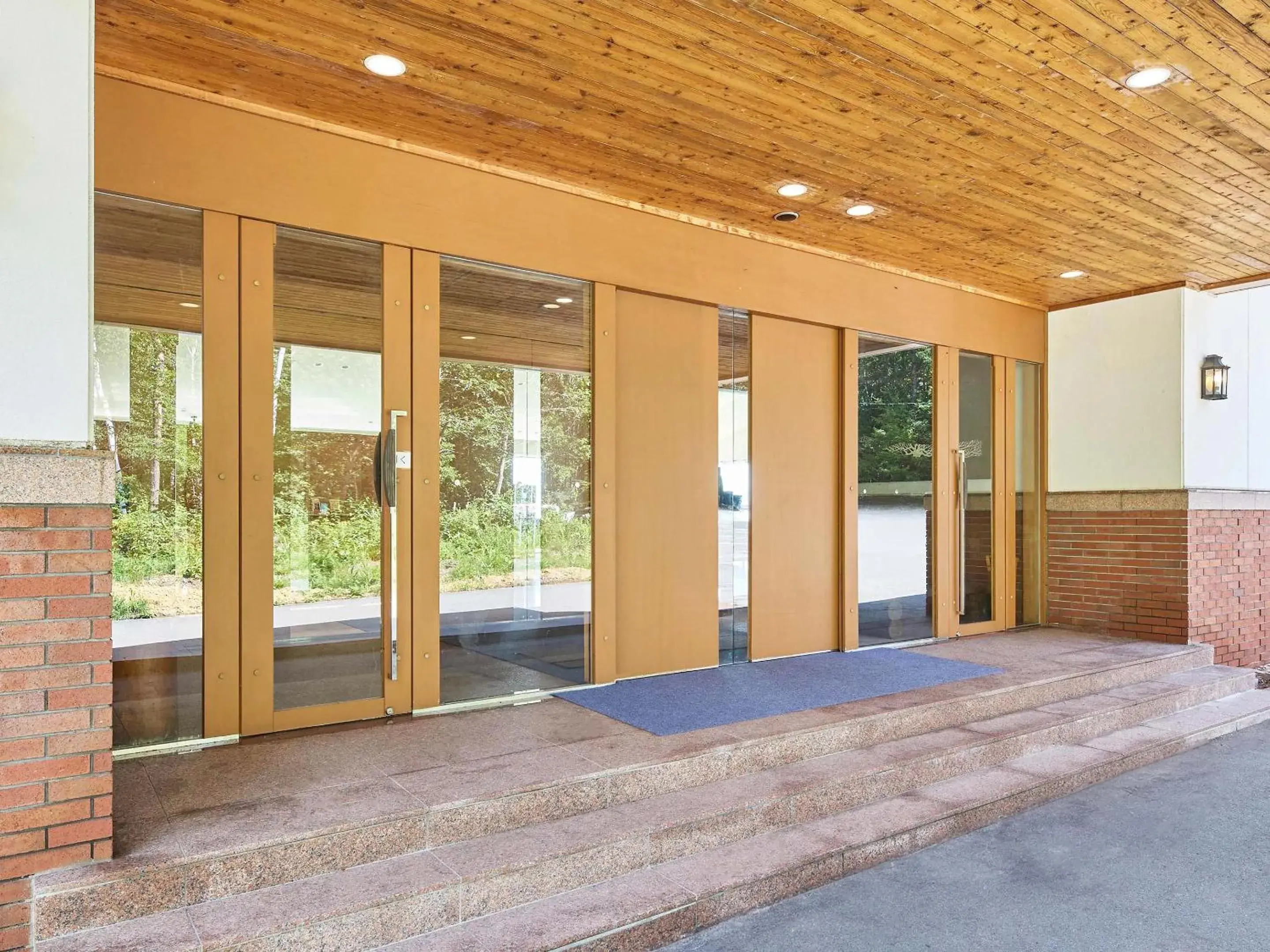 Facade/entrance in Arcadia Facade/entrance in Arcadia