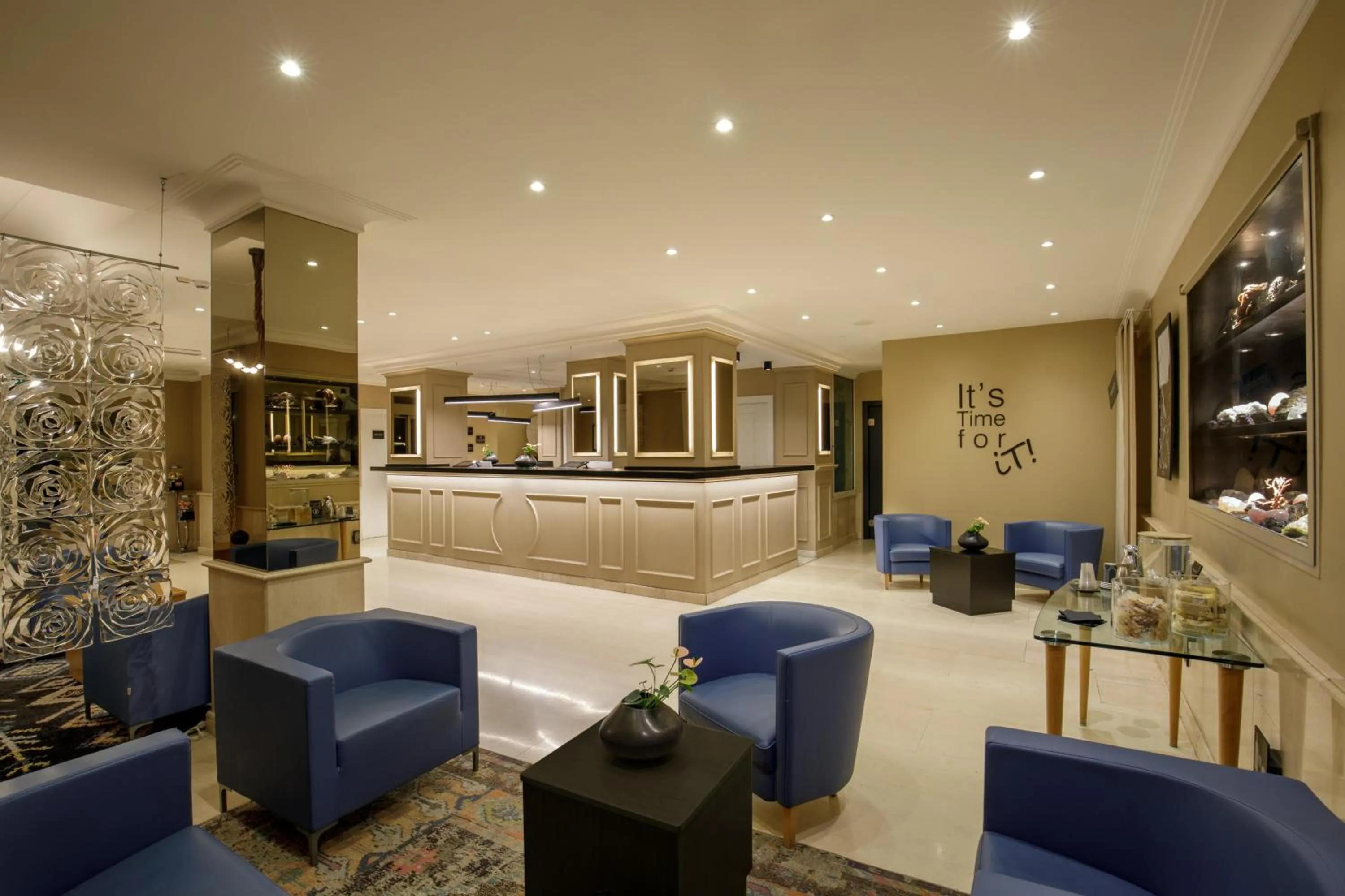Lobby or reception in Best Western Hotel Globus