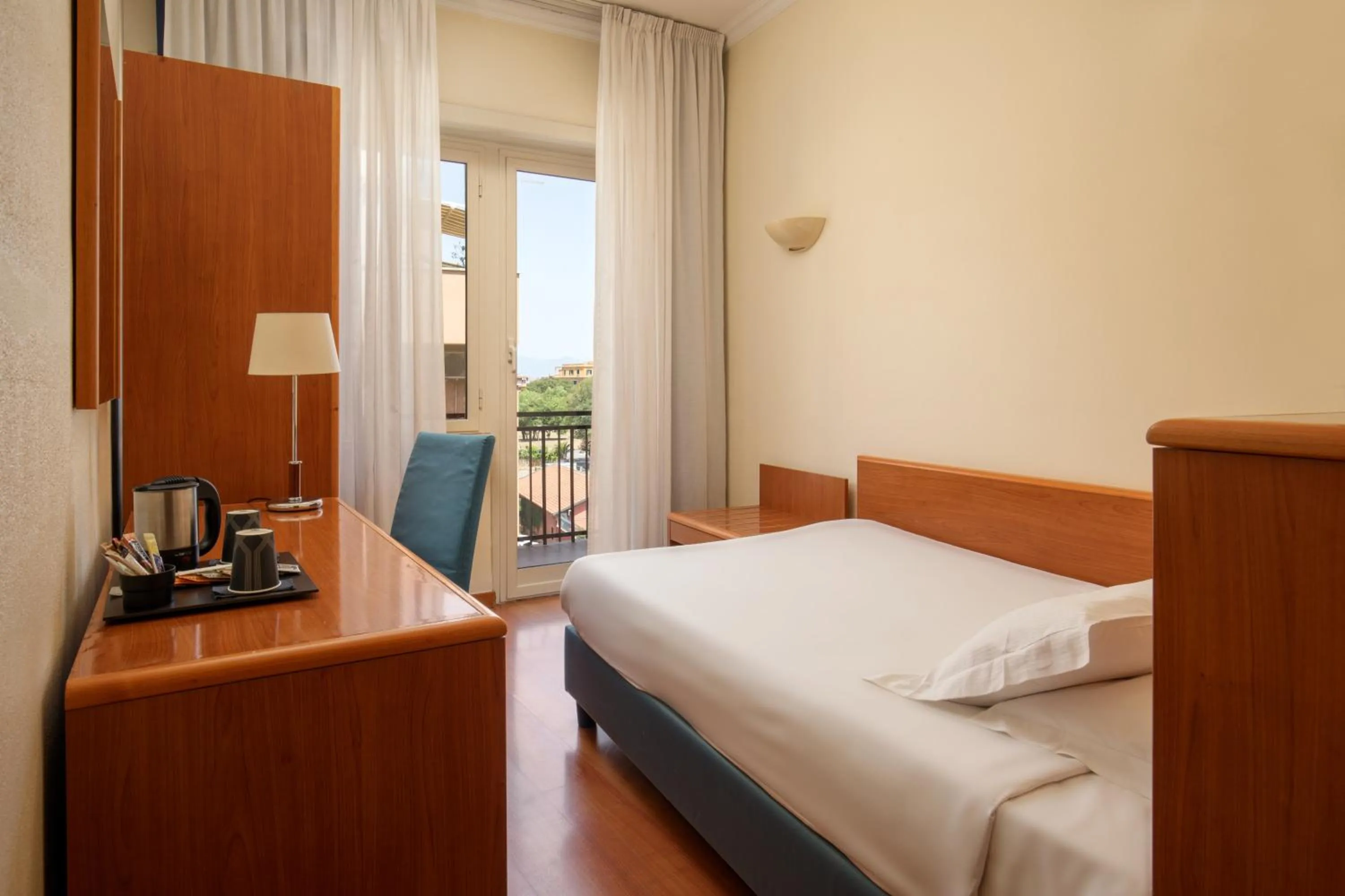 Bed in Best Western Hotel Globus