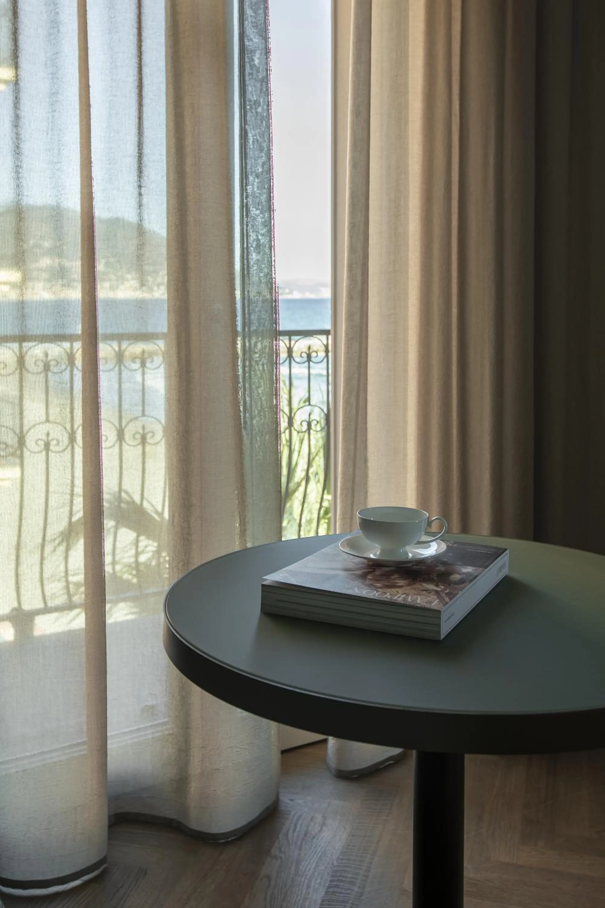 Seating area in Hotel Windsor