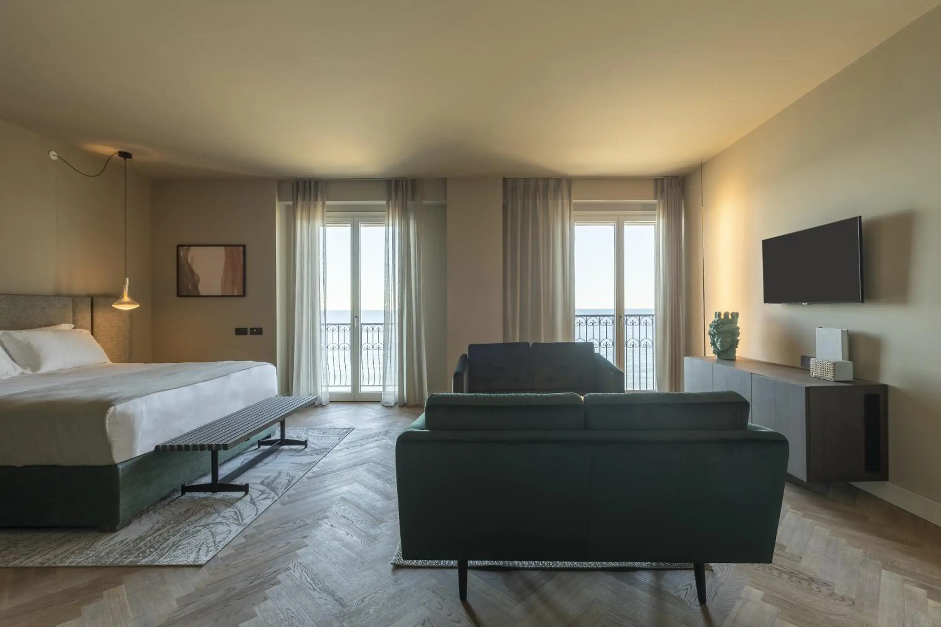 Junior Suite with Sea View in Hotel Windsor Junior Suite with Sea View in Hotel Windsor