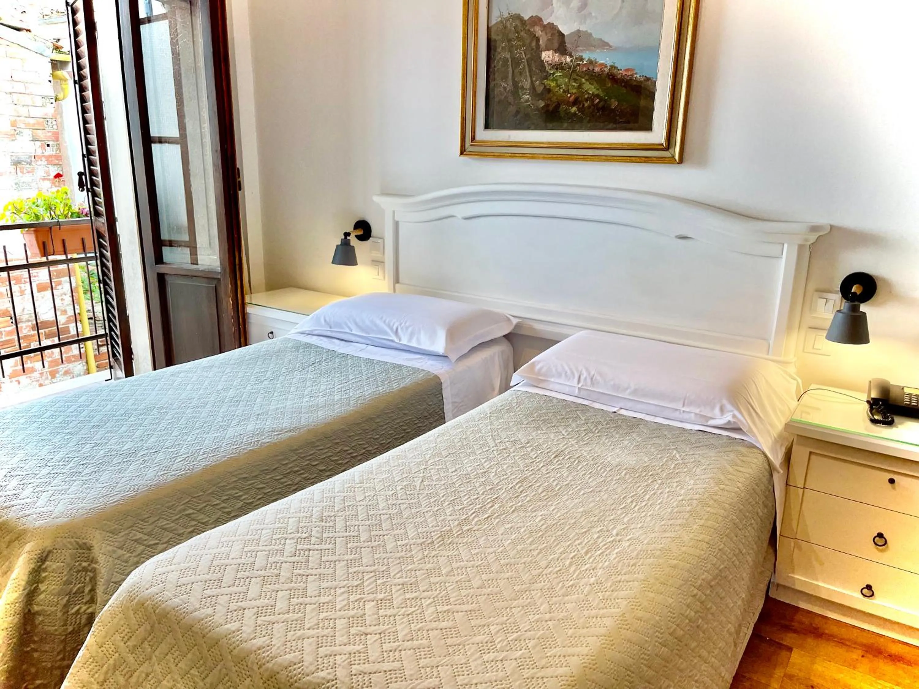 Bed in Hotel S. Ercolano