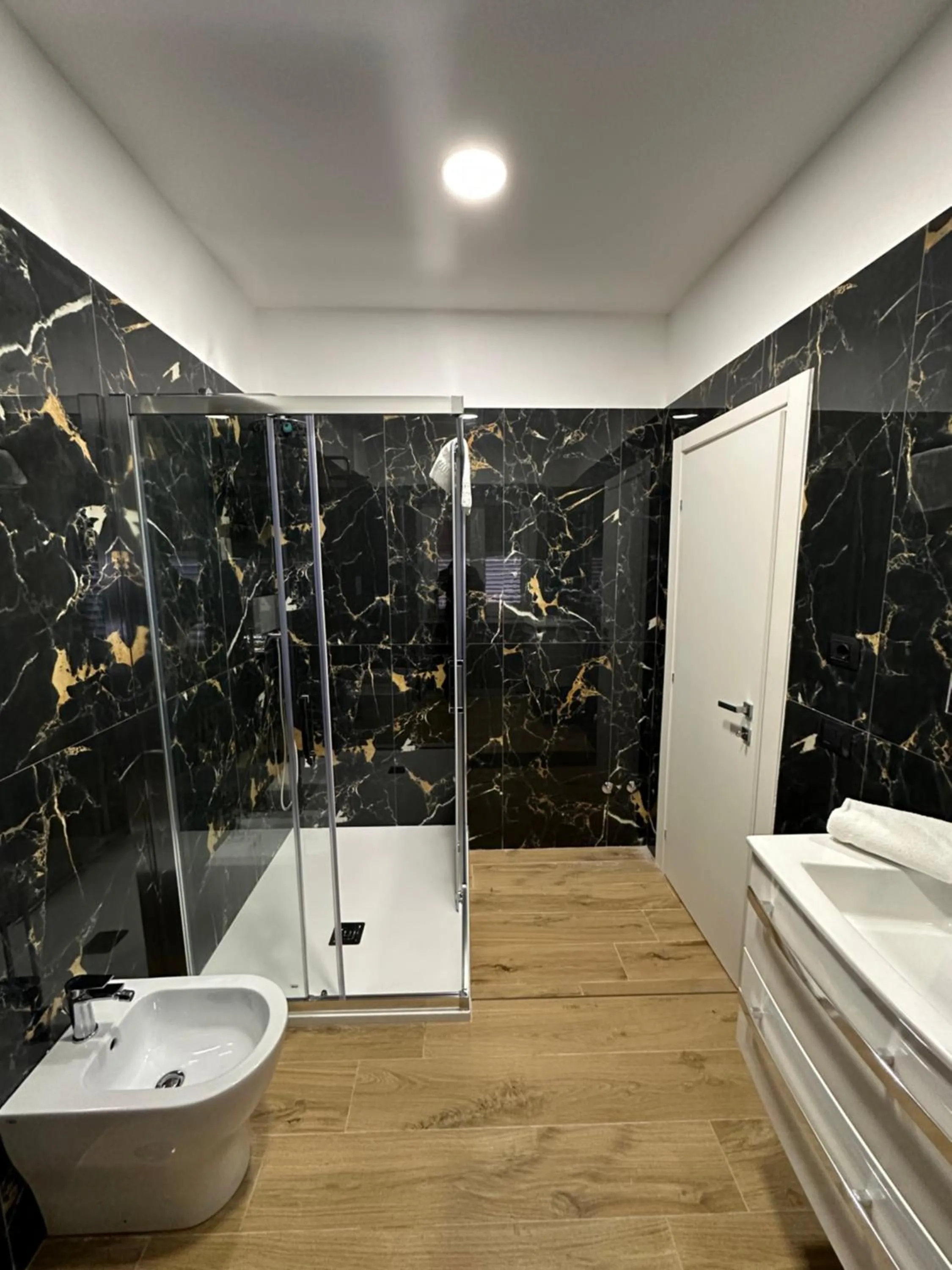 Shower in Dalmazia 33