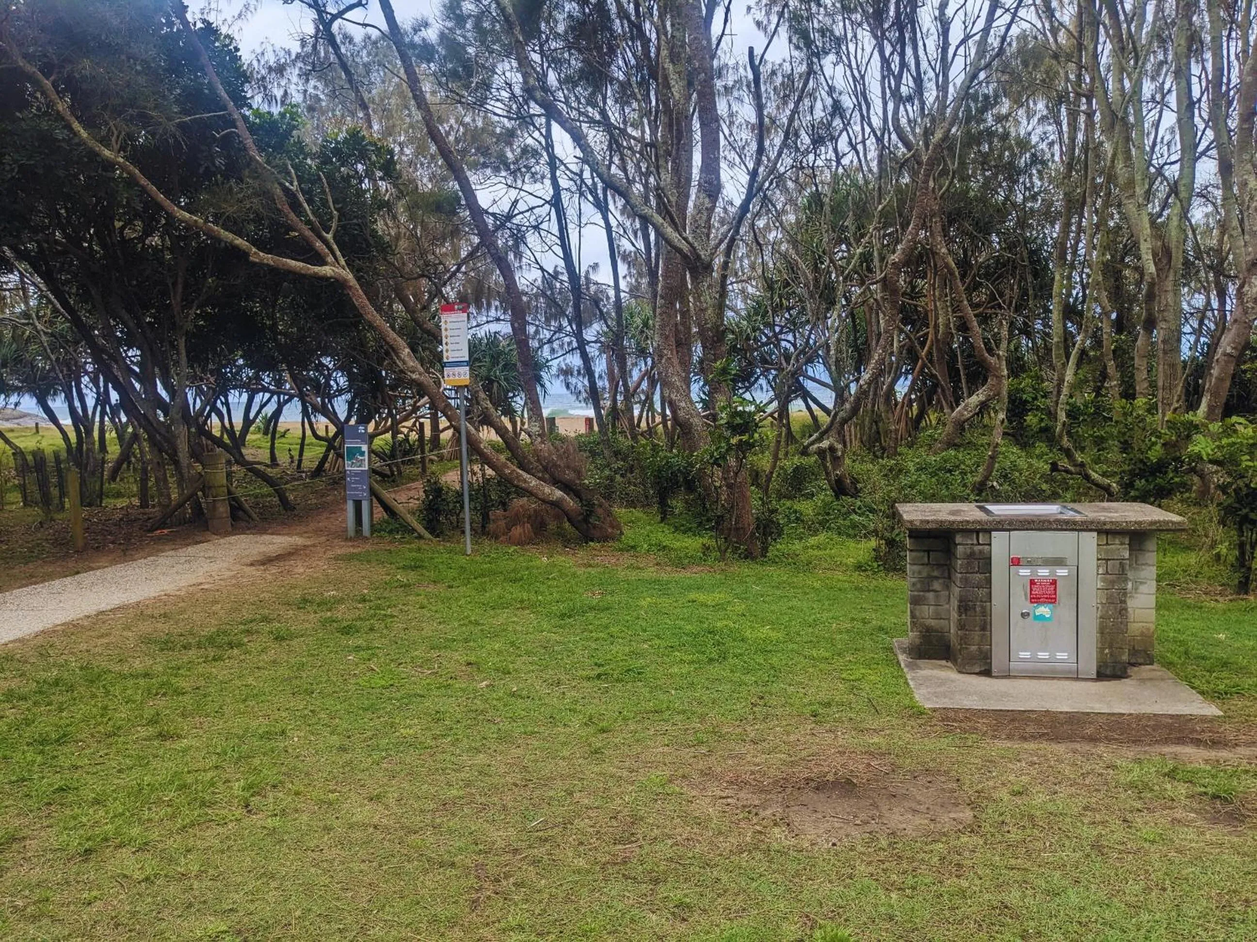 BBQ facilities in Charlesworth Bay Beach Resort