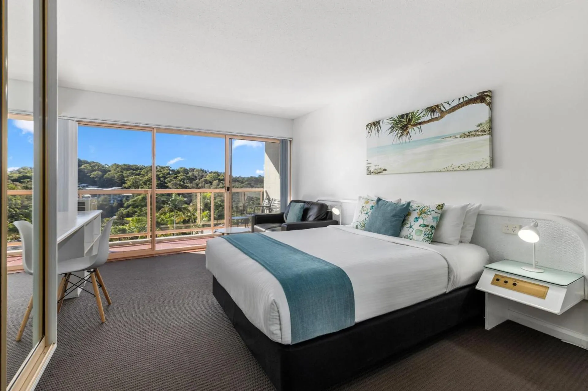 Bed in Charlesworth Bay Beach Resort