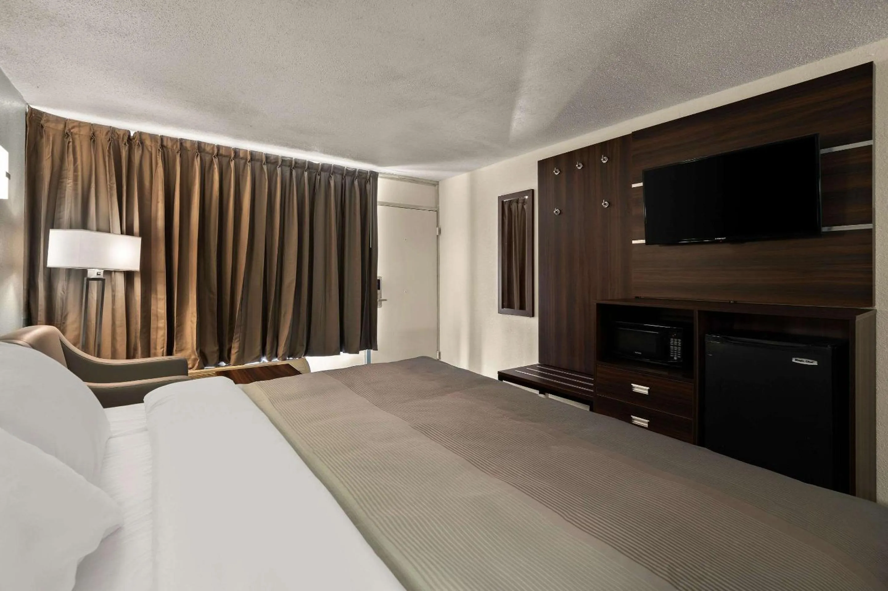 Bed in Quality Inn Yemassee