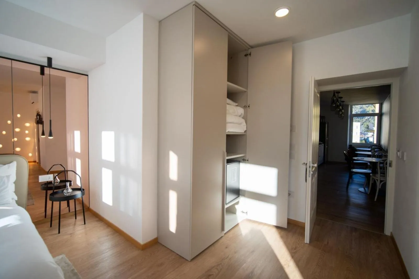 wardrobe in Guesthouse diWINE