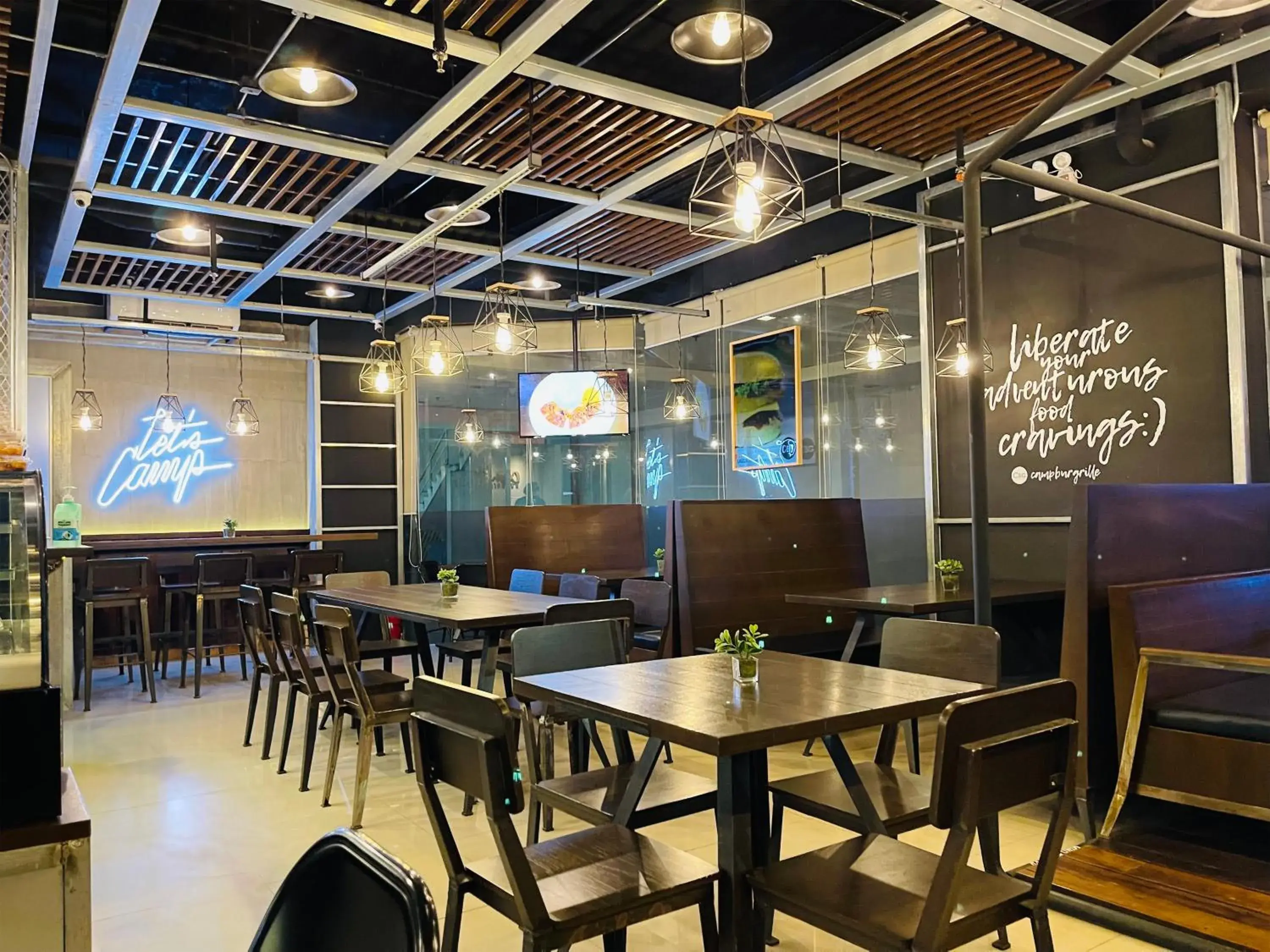 Restaurant/places to eat in Red Planet Davao Restaurant/places to eat in Red Planet Davao