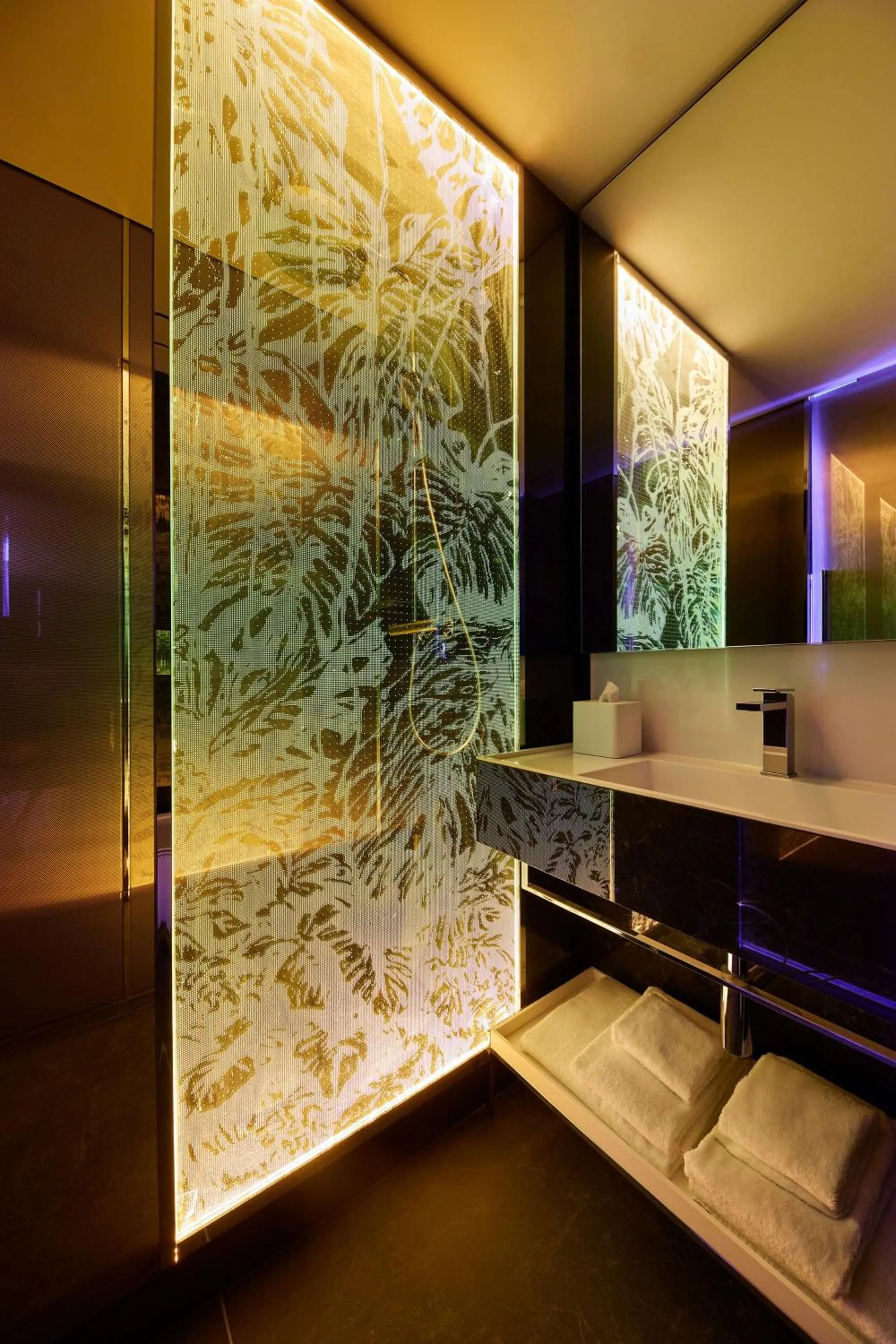 Bathroom in art'otel Rome Piazza Sallustio, Powered by Radisson Hotels