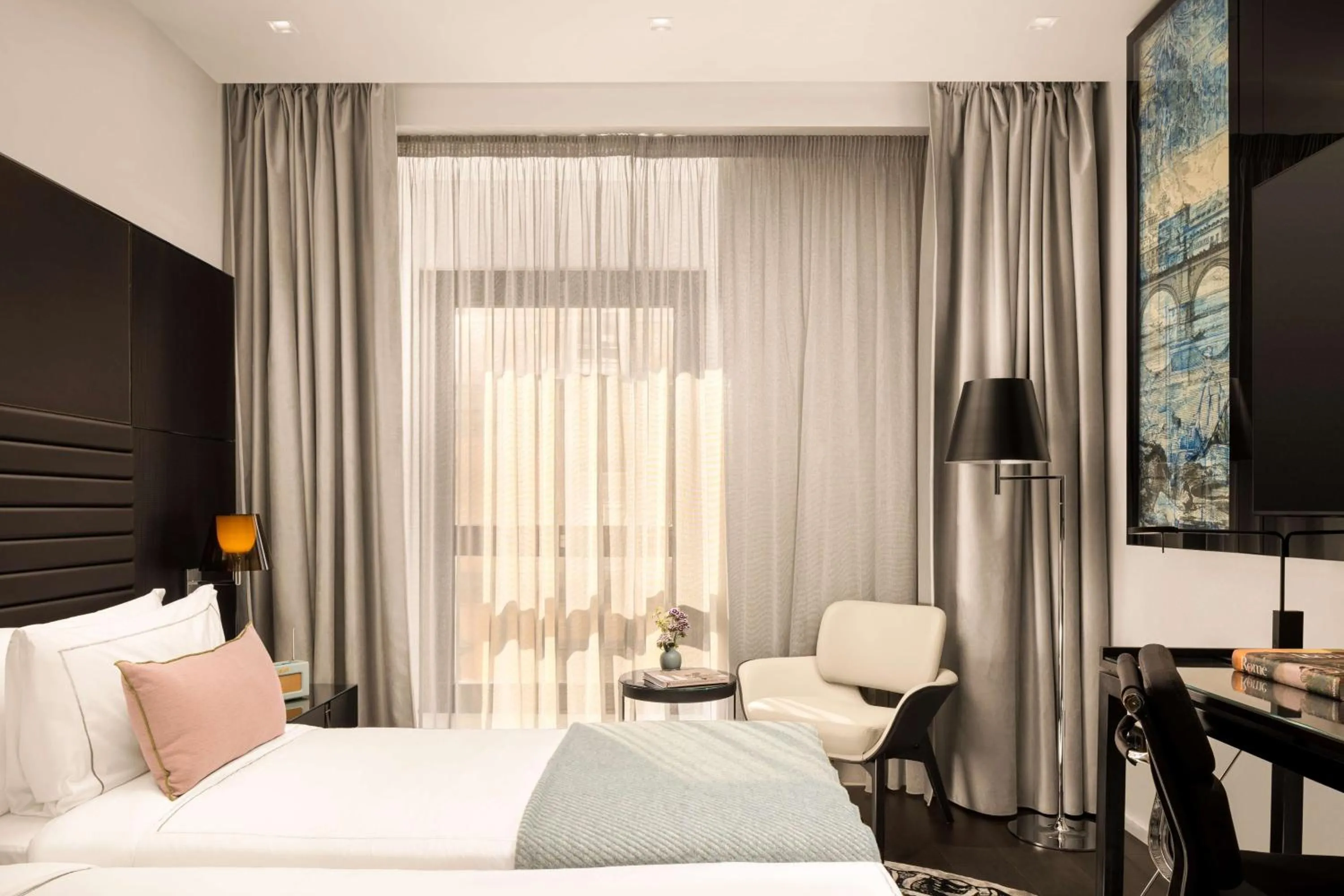 Bedroom, Bed in art'otel Rome Piazza Sallustio, Powered by Radisson Hotels