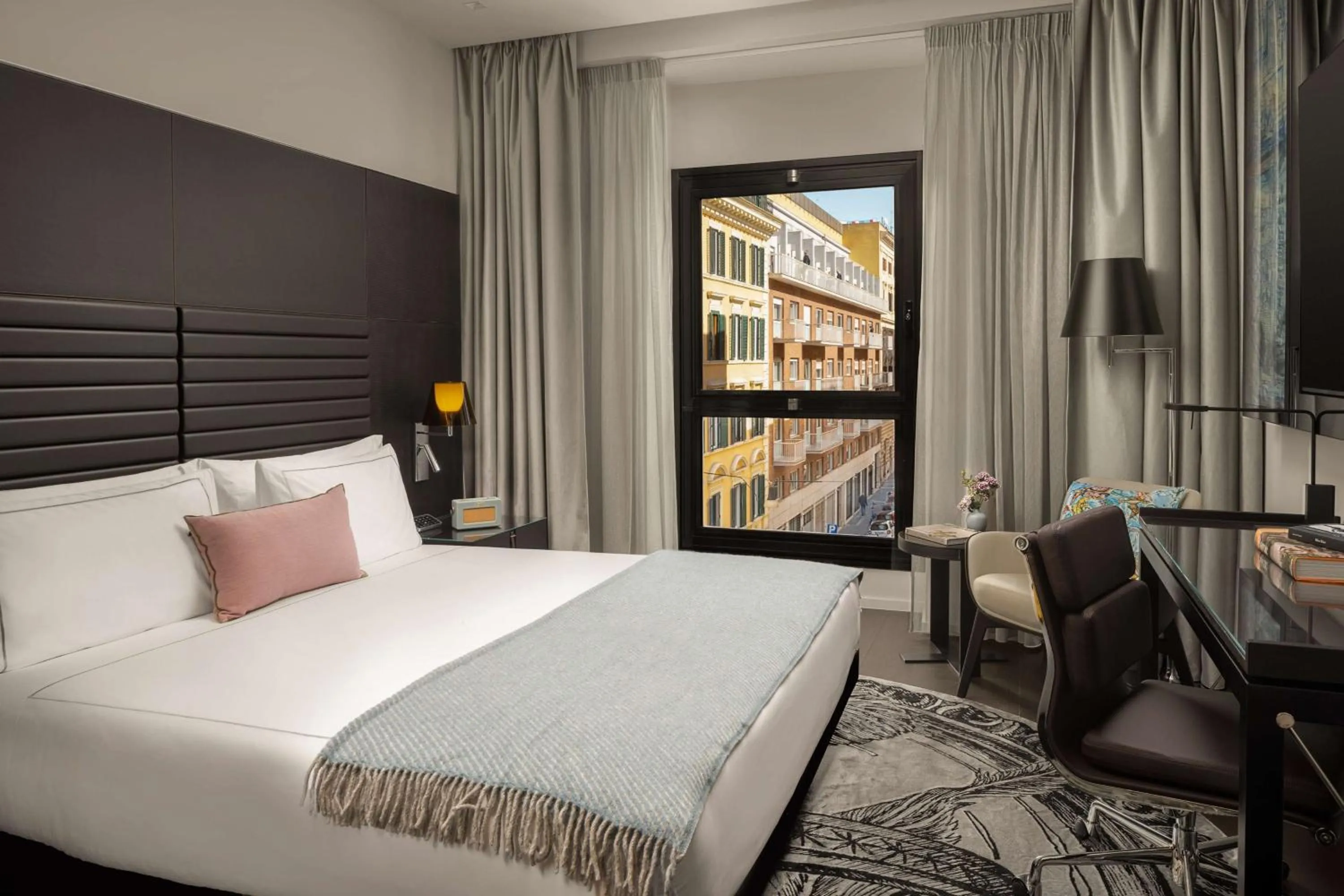 Bedroom, Bed in art'otel Rome Piazza Sallustio, Powered by Radisson Hotels