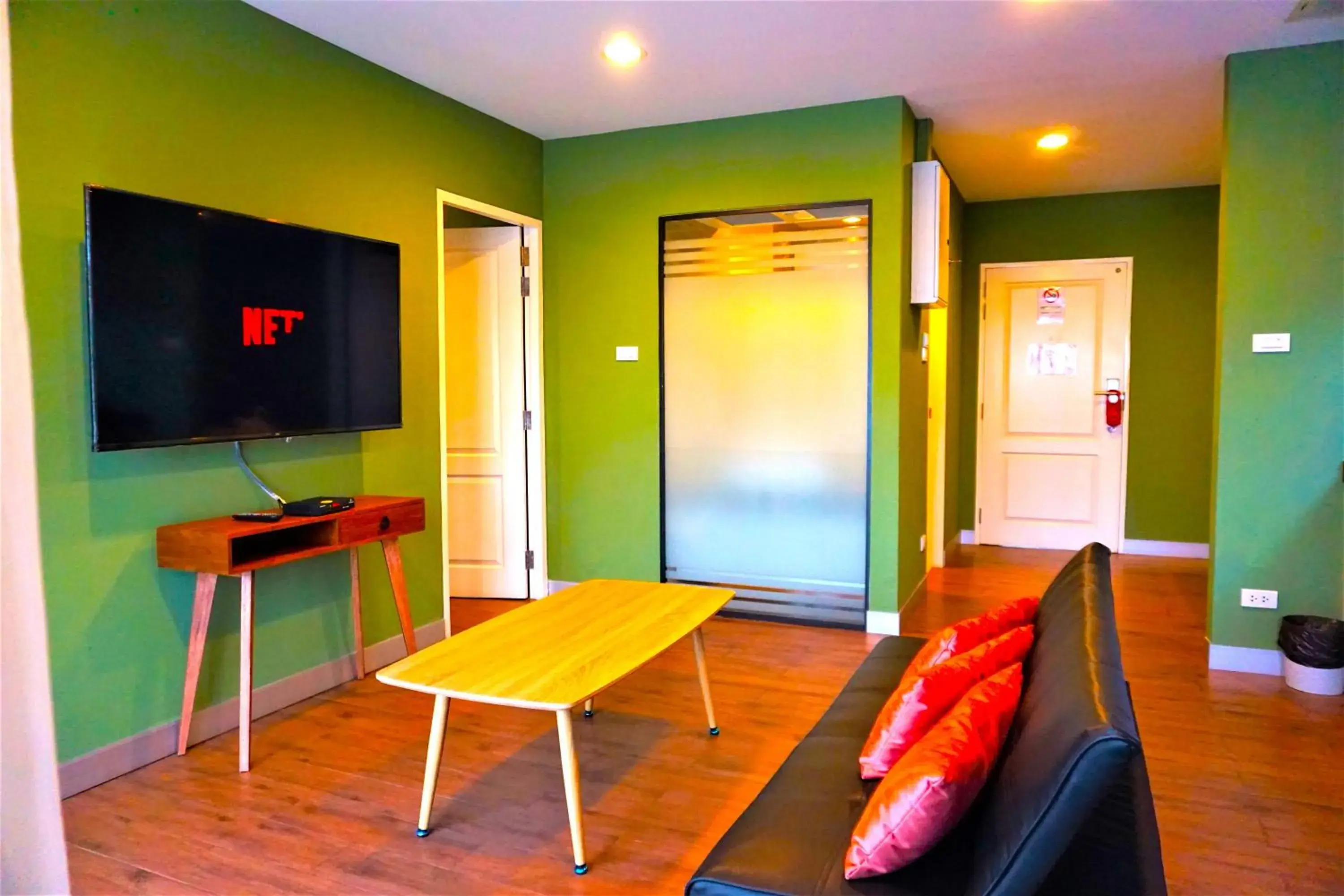 Seating area in Nest n Rest Hotel Seating area in Nest n Rest Hotel