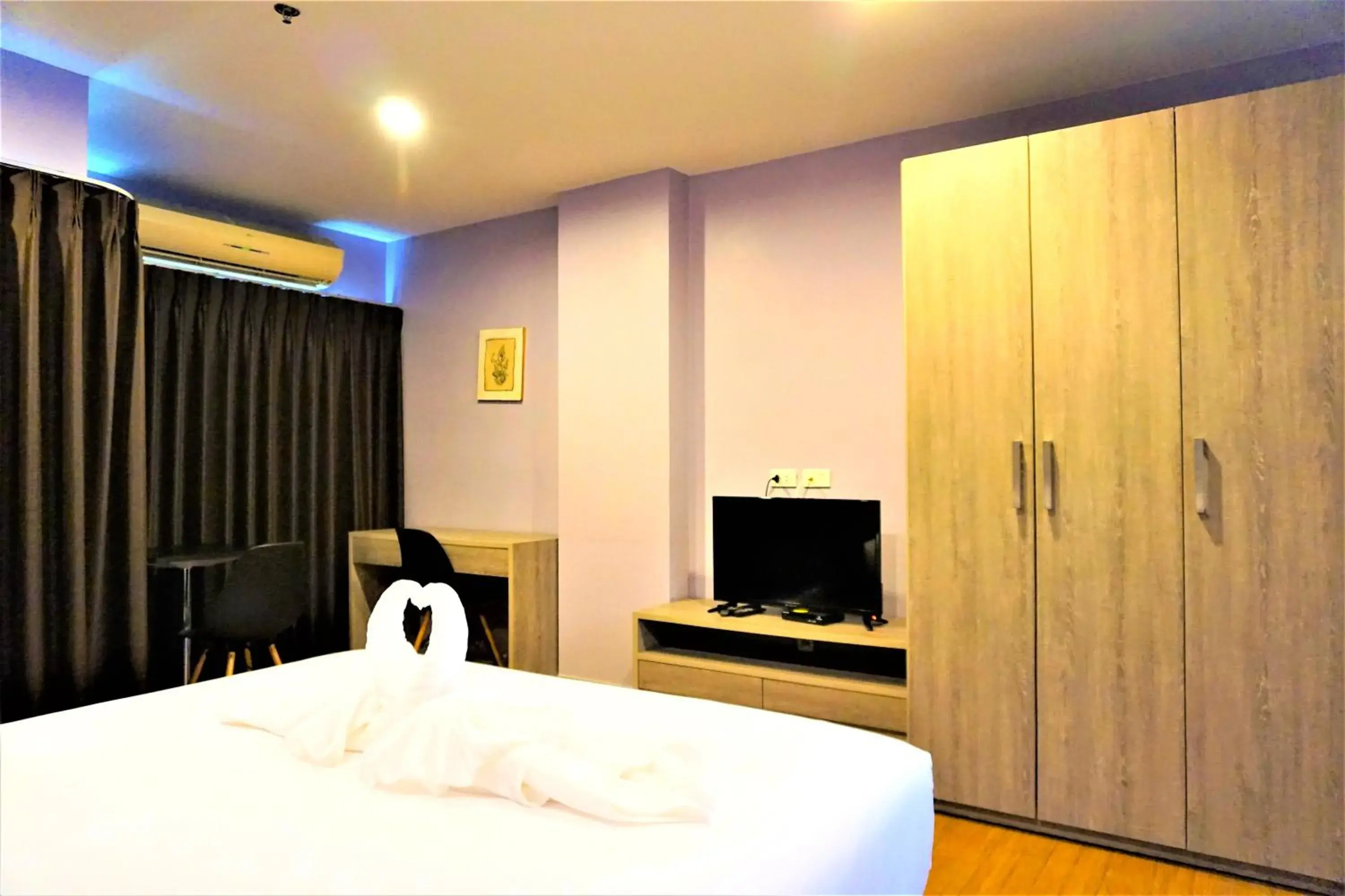 wardrobe, Bed in Nest n Rest Hotel wardrobe, Bed in Nest n Rest Hotel