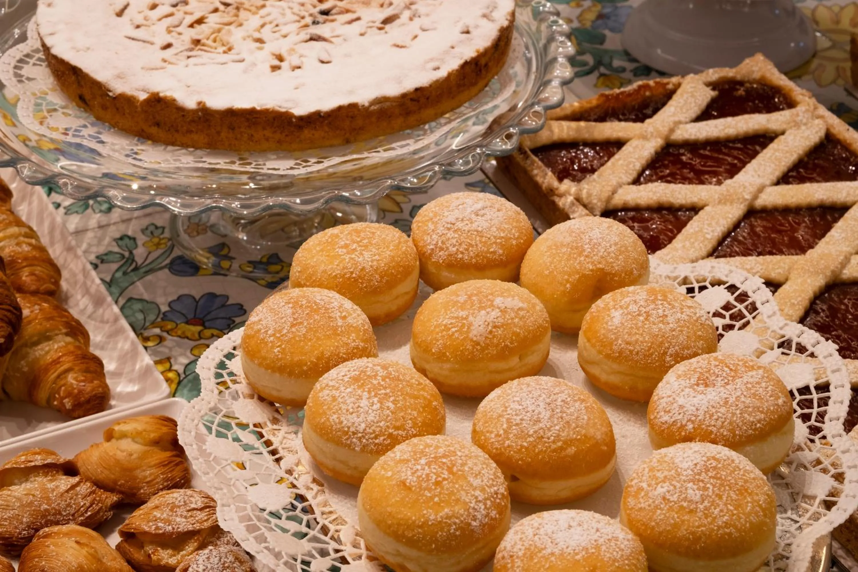 Breakfast in Grand Hotel Europa & Restaurant