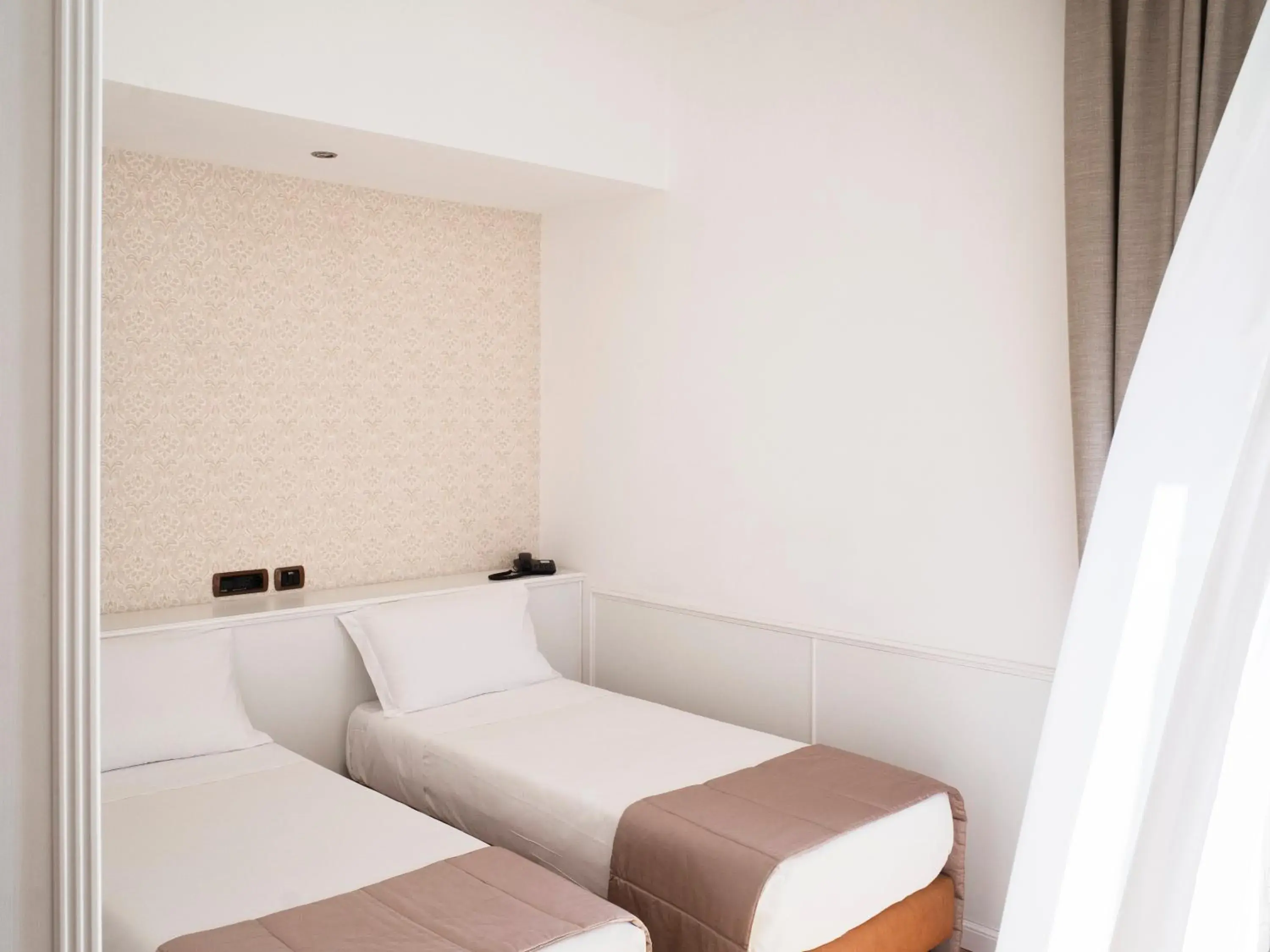 Bedroom, Bed in Grand Hotel Europa & Restaurant Bedroom, Bed in Grand Hotel Europa & Restaurant