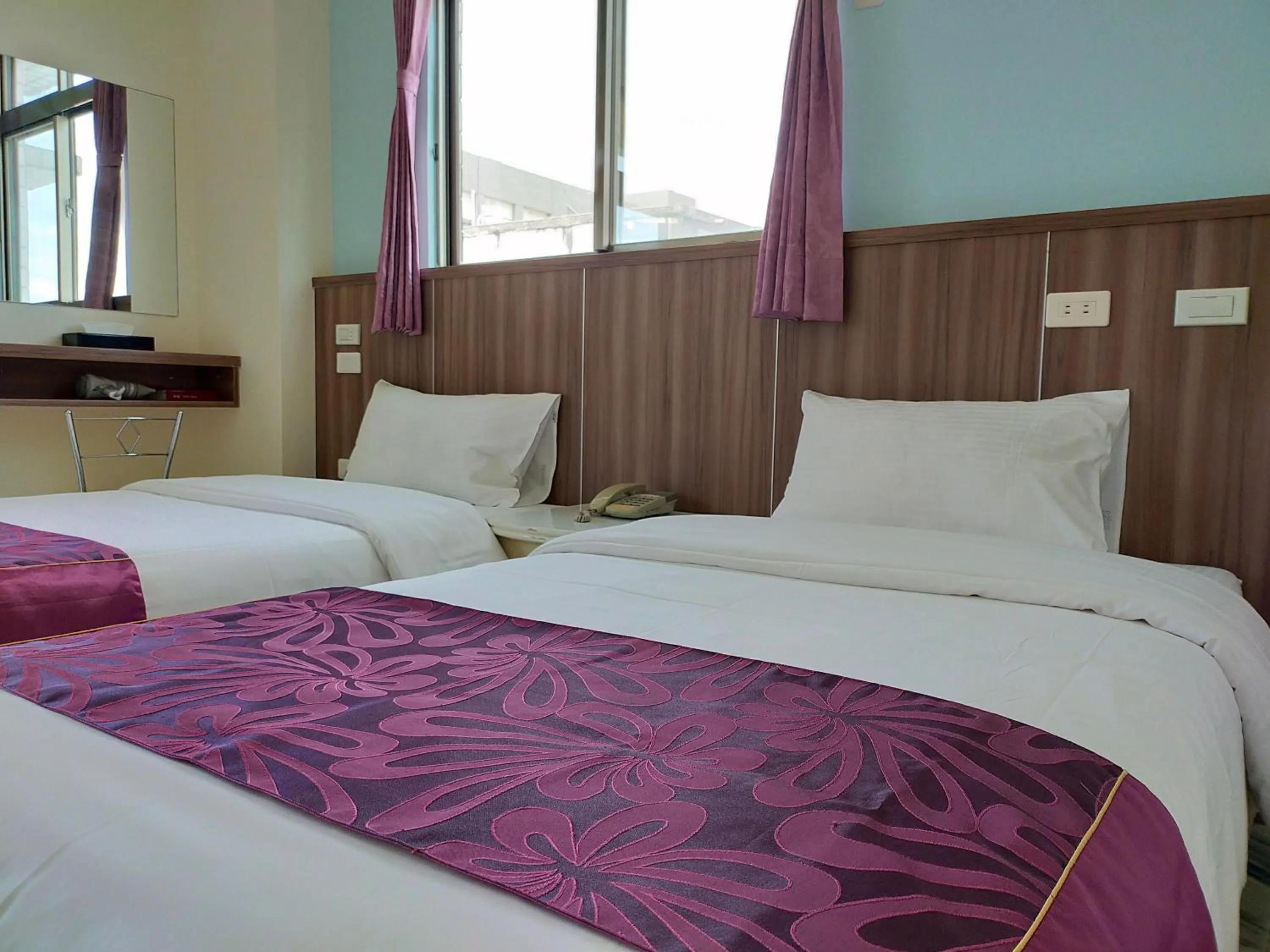 Photo of the whole room, Bed in 陶陶居商旅 Tautauchu Hotel