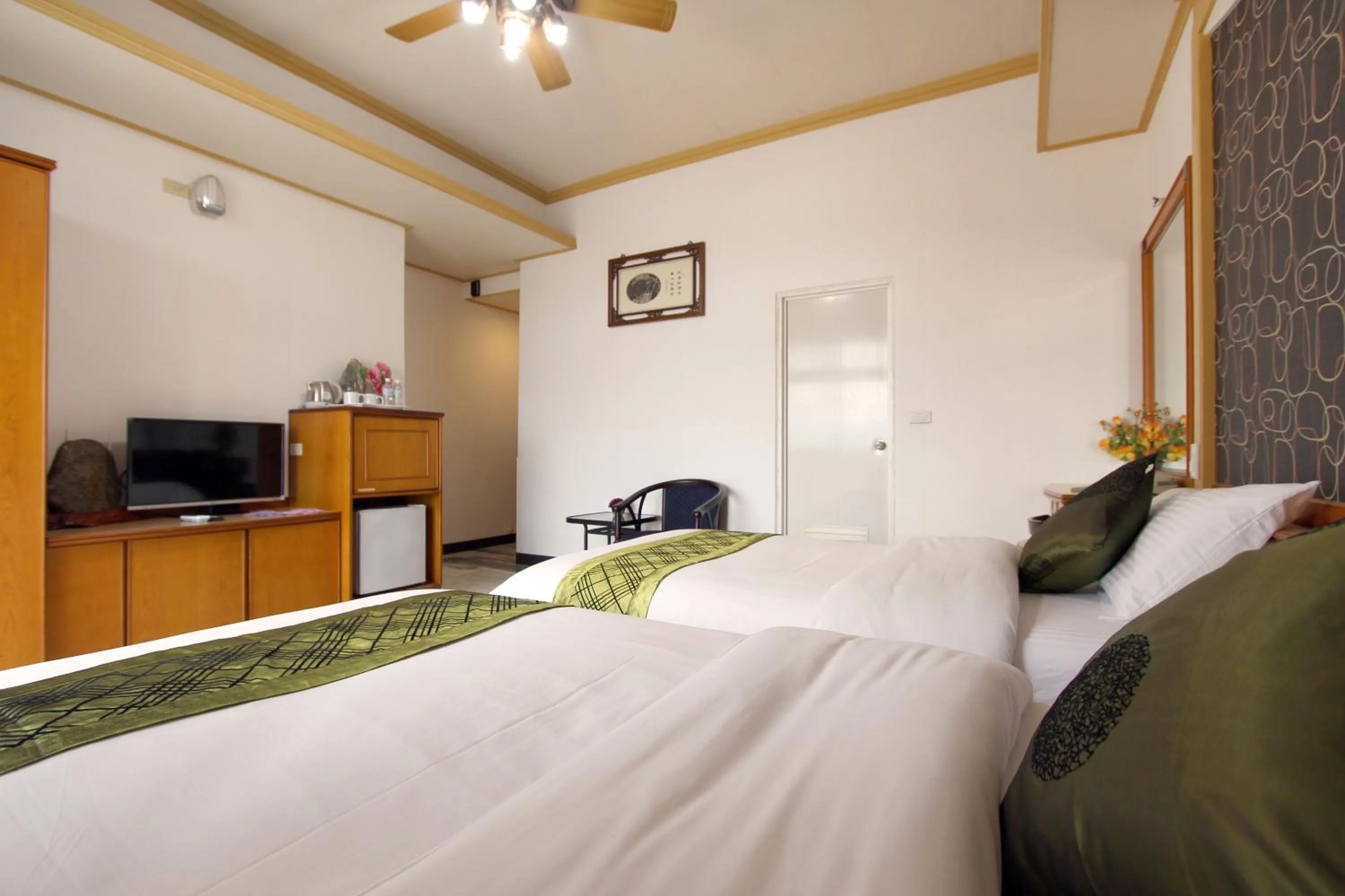 Bedroom, Bed in 陶陶居商旅 Tautauchu Hotel