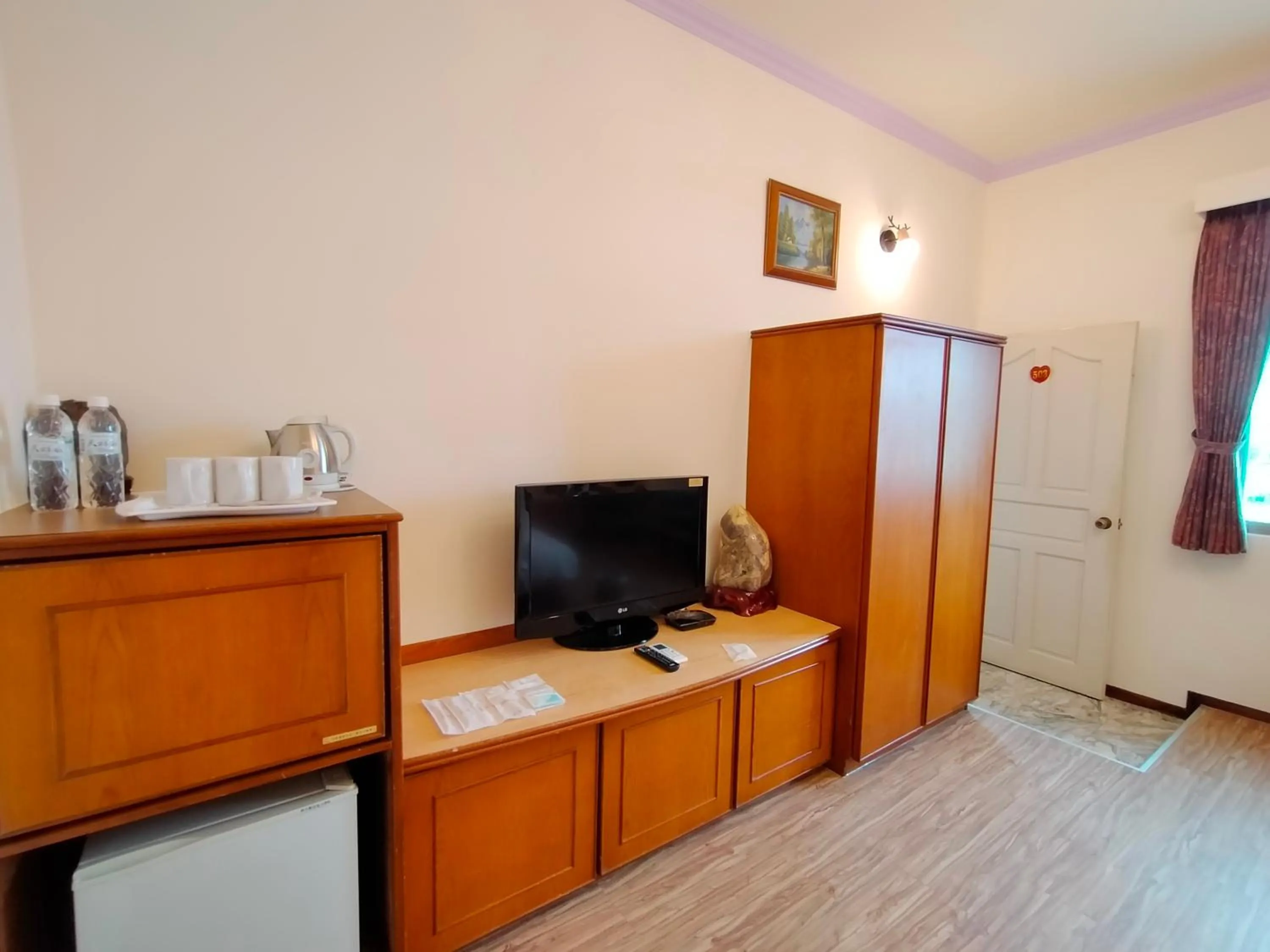 Decorative detail in 陶陶居商旅 Tautauchu Hotel