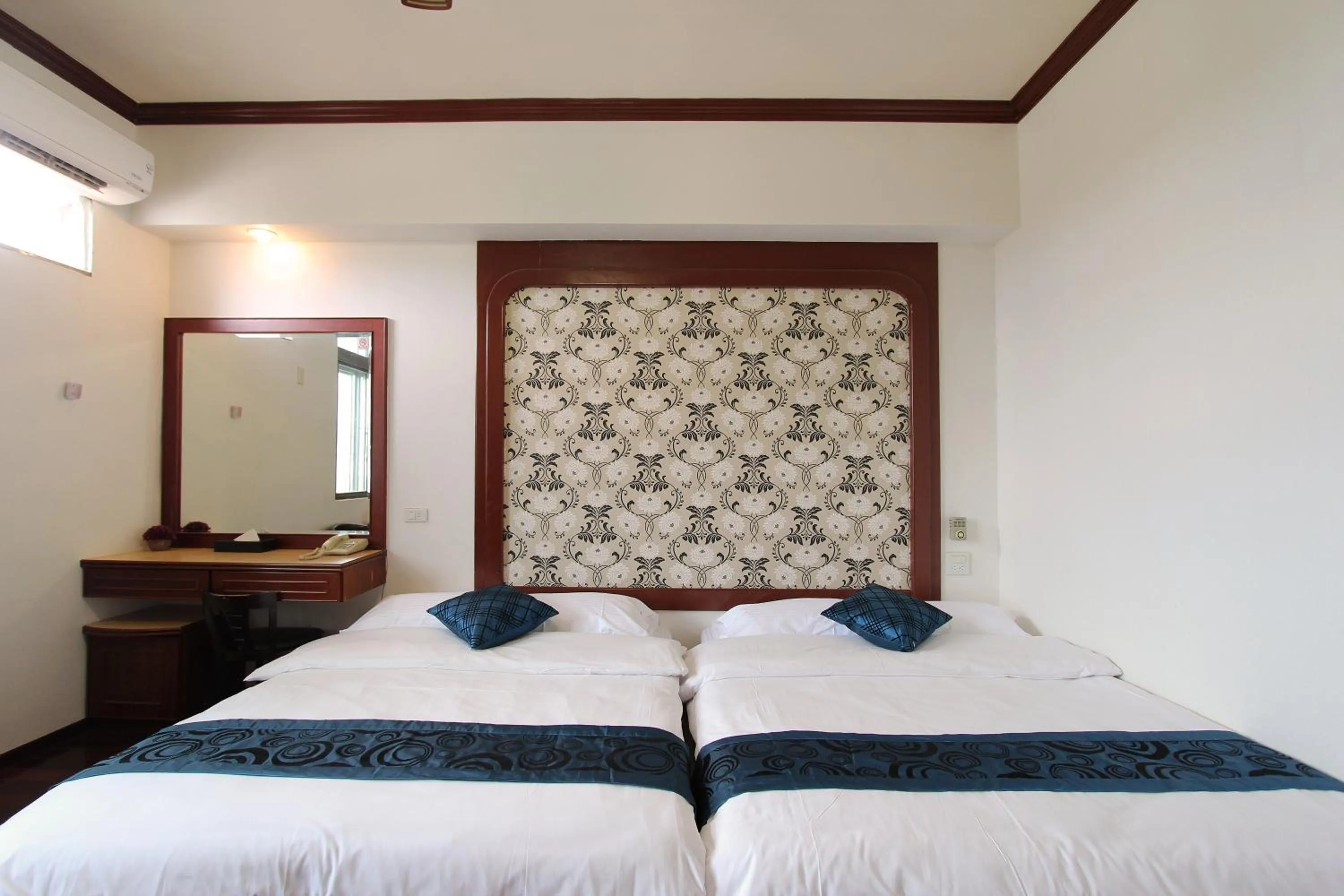 Bedroom, Bed in 陶陶居商旅 Tautauchu Hotel