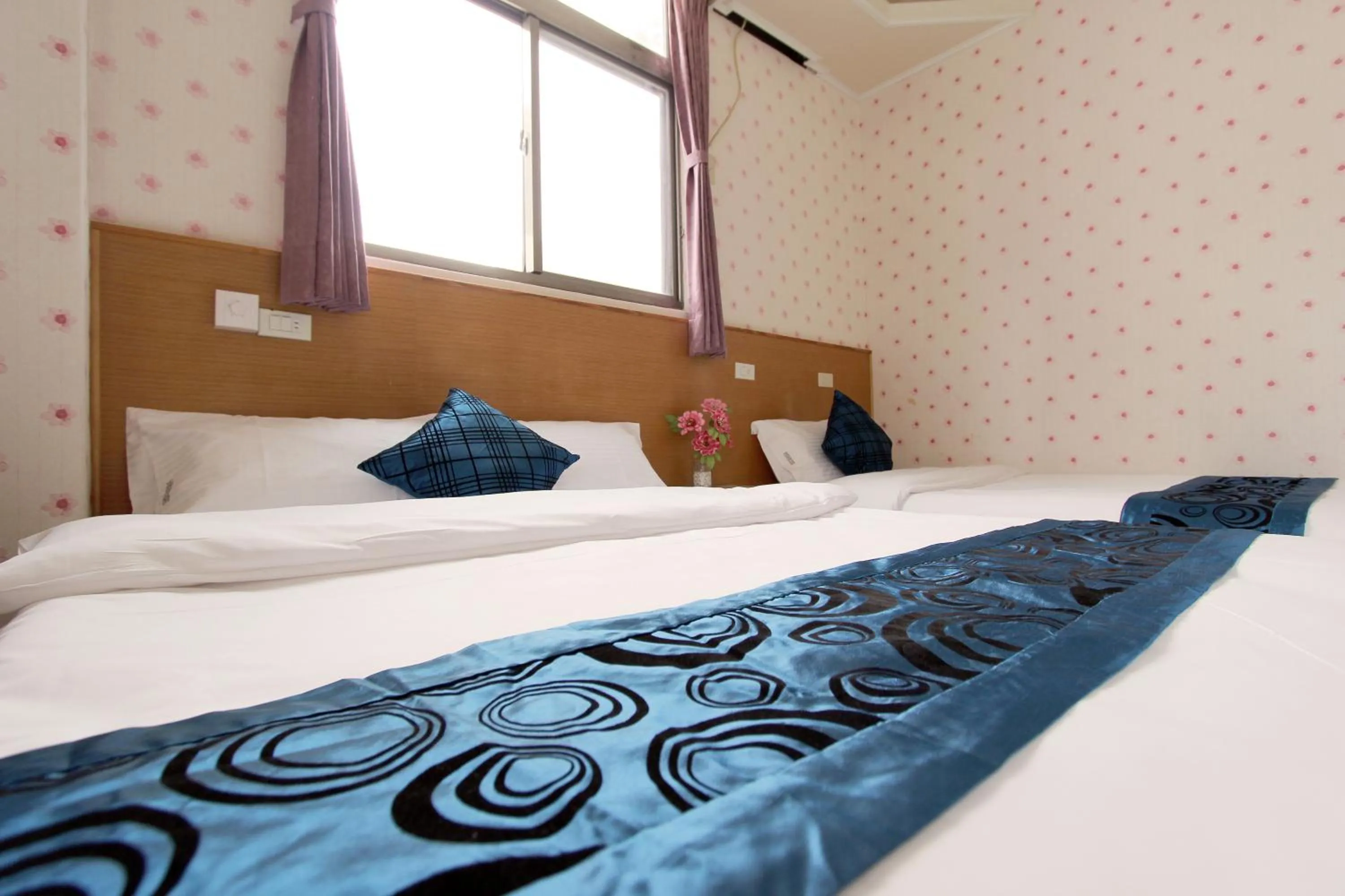 Bedroom, Bed in 陶陶居商旅 Tautauchu Hotel