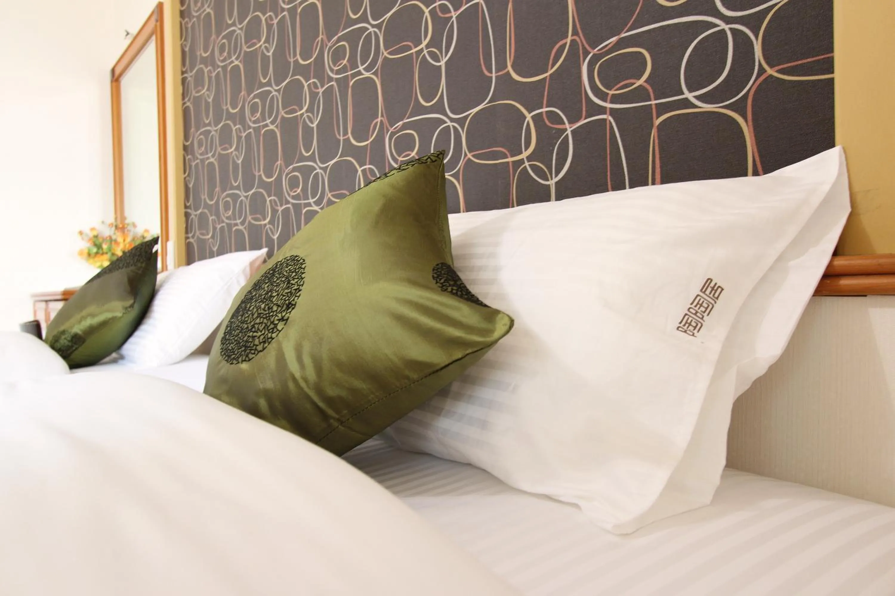 Bedroom, Bed in 陶陶居商旅 Tautauchu Hotel