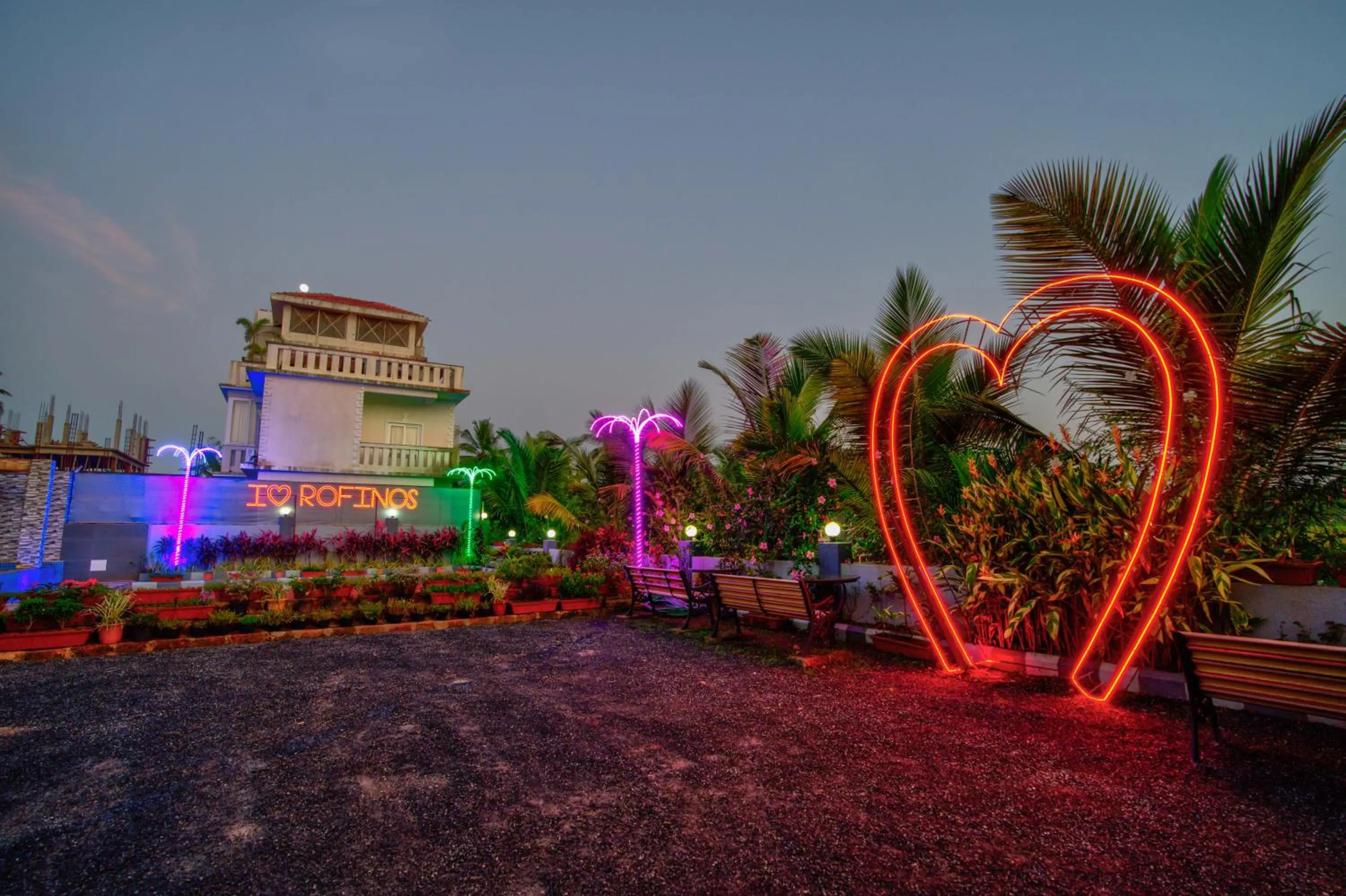 Parking in Rofinos Cottages