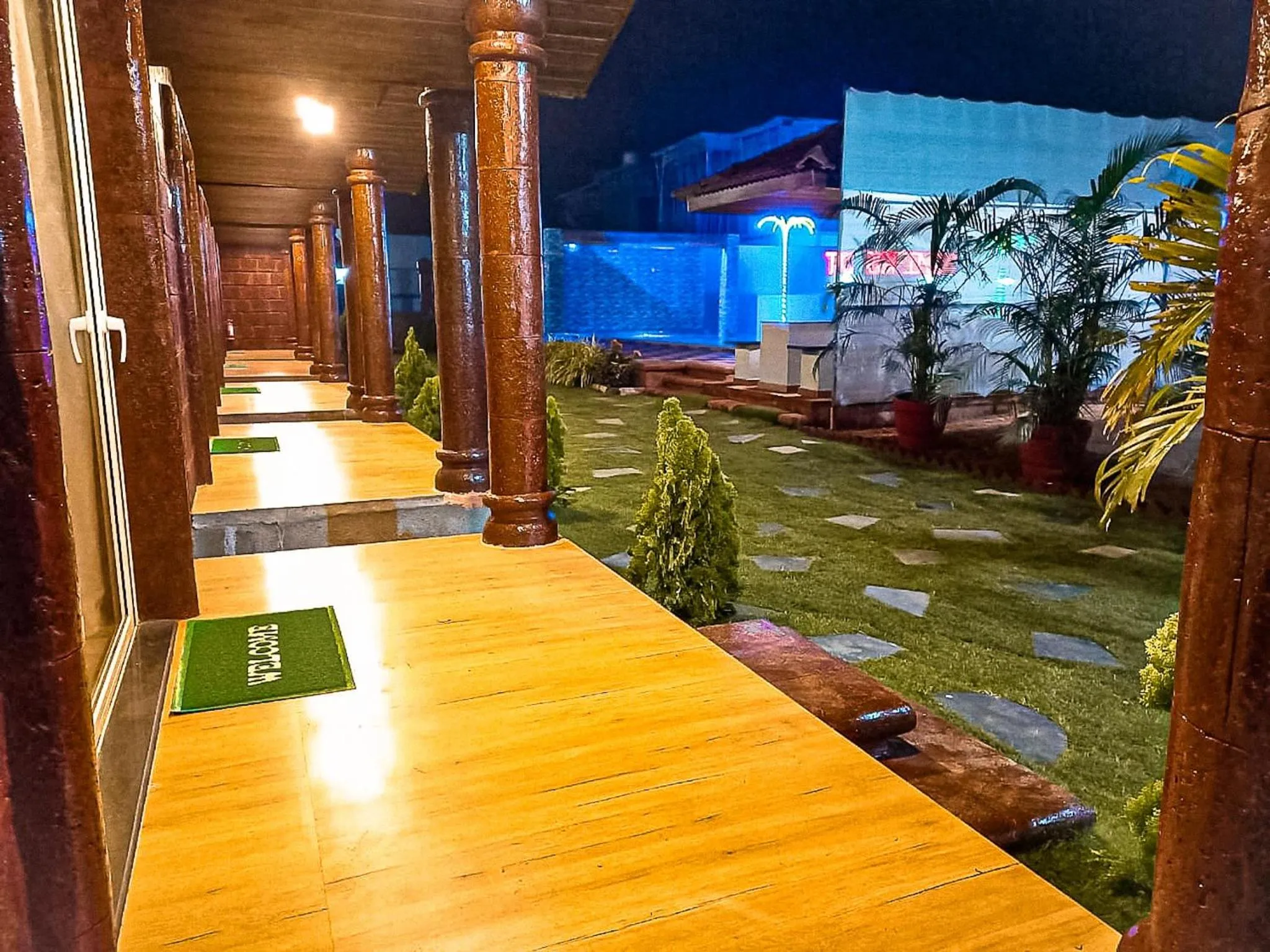 Seating area in Rofinos Cottages